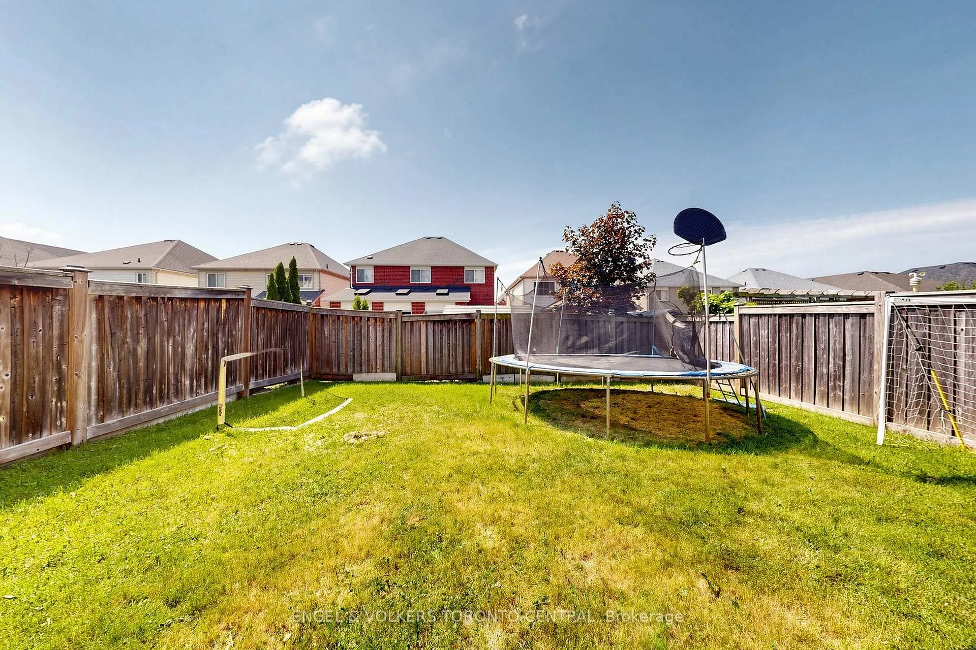 Photo 35 of 1628 Pennel Drive, Oshawa, Taunton — HOMEH