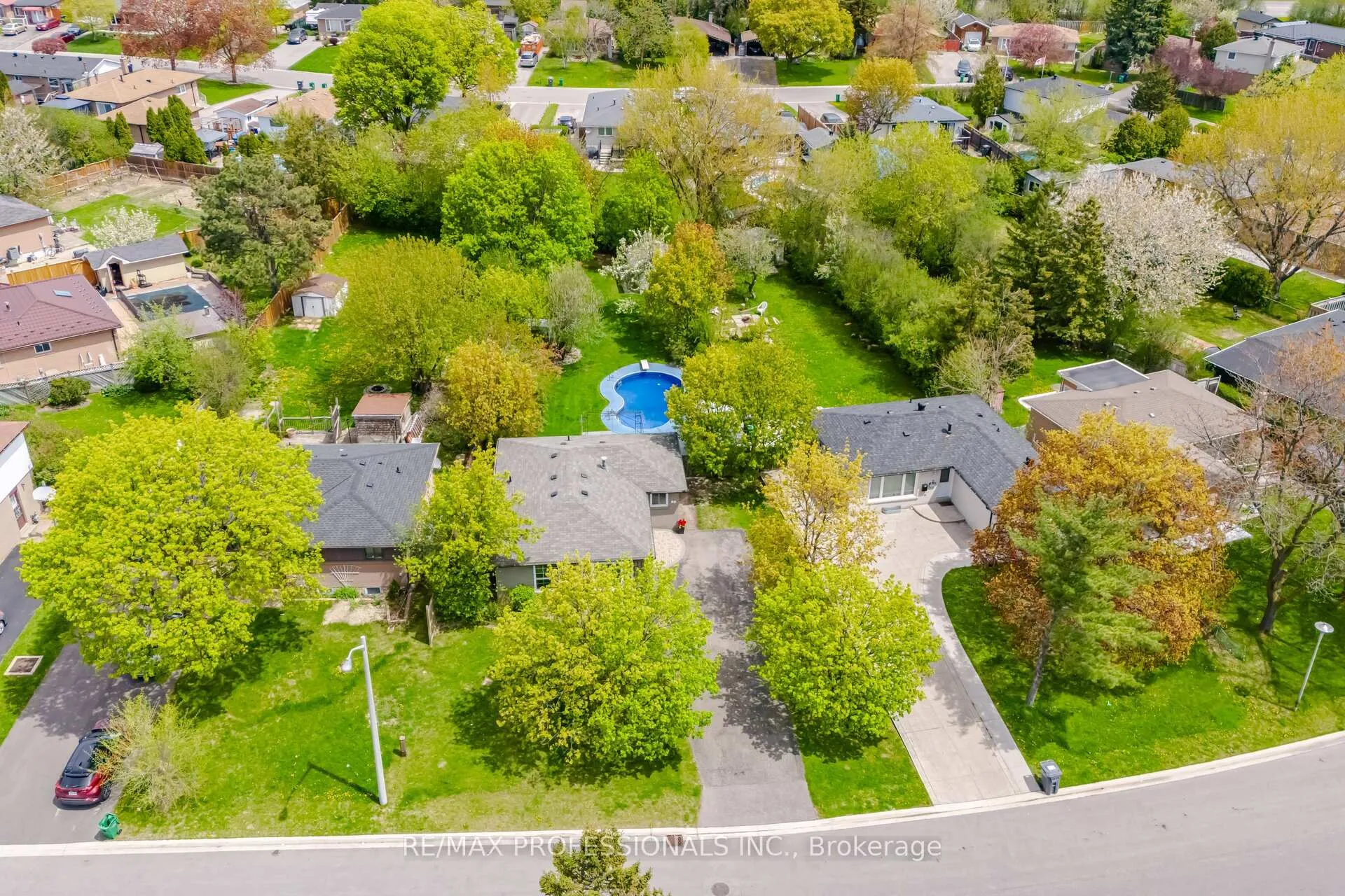 Photo 4 of 5 Flavian Crescent, Brampton, Southgate — HOMEH