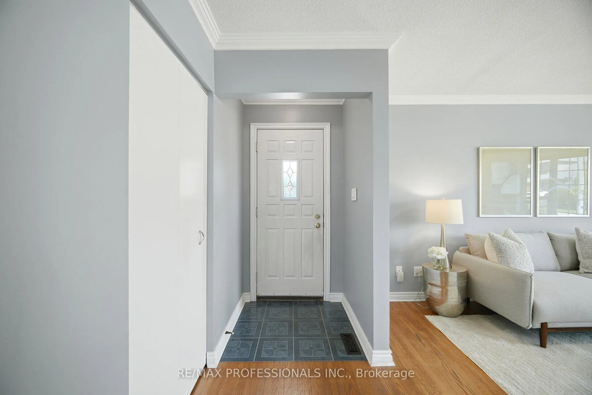 Photo 8 of 5 Flavian Crescent, Brampton, Southgate — HOMEH