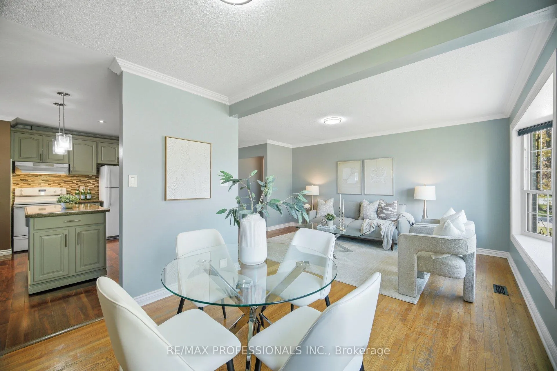 Photo 14 of 5 Flavian Crescent, Brampton, Southgate — HOMEH