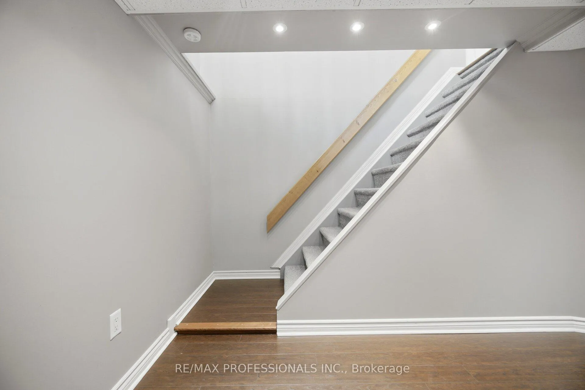 Photo 28 of 5 Flavian Crescent, Brampton, Southgate — HOMEH