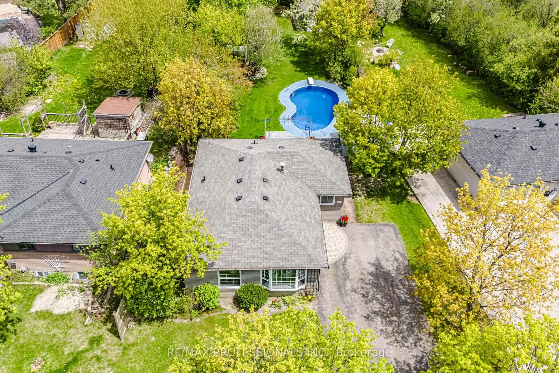 Photo 47 of 5 Flavian Crescent, Brampton, Southgate — HOMEH