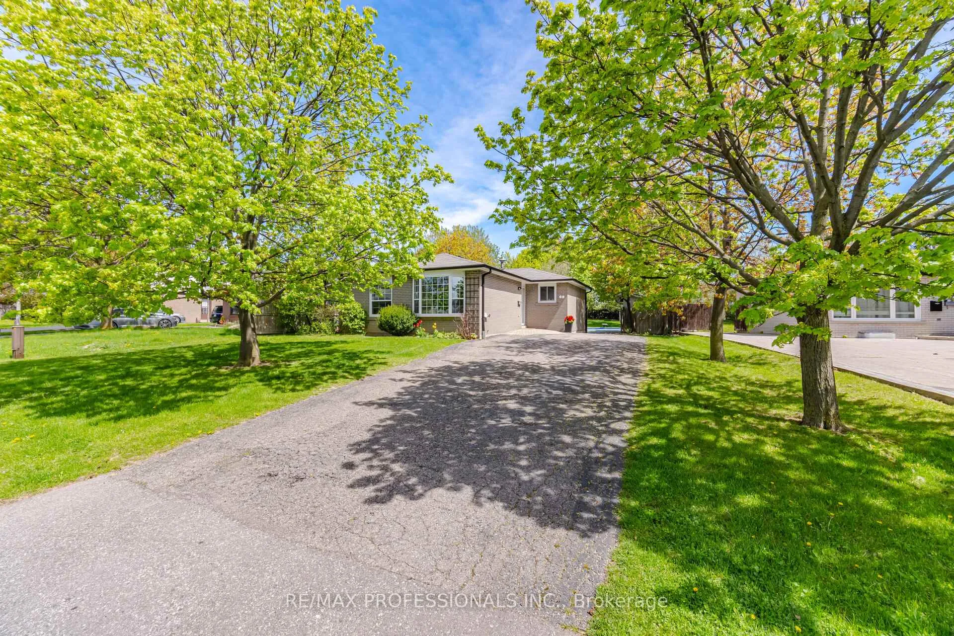 Photo 50 of 5 Flavian Crescent, Brampton, Southgate — HOMEH