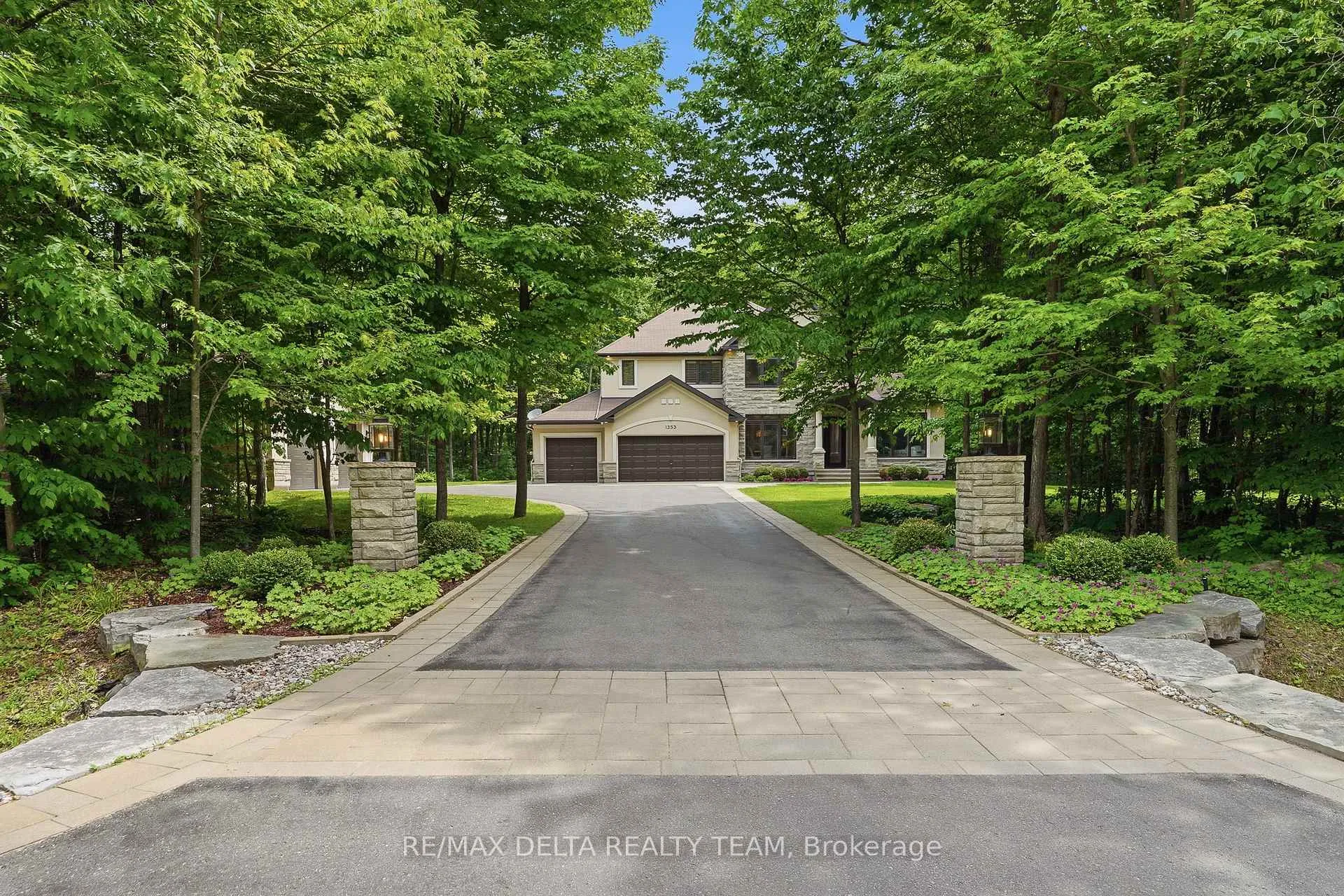 Photo 2 of 1353 Jules Leger Drive, Ottawa, Cumberland Estates — HOMEH
