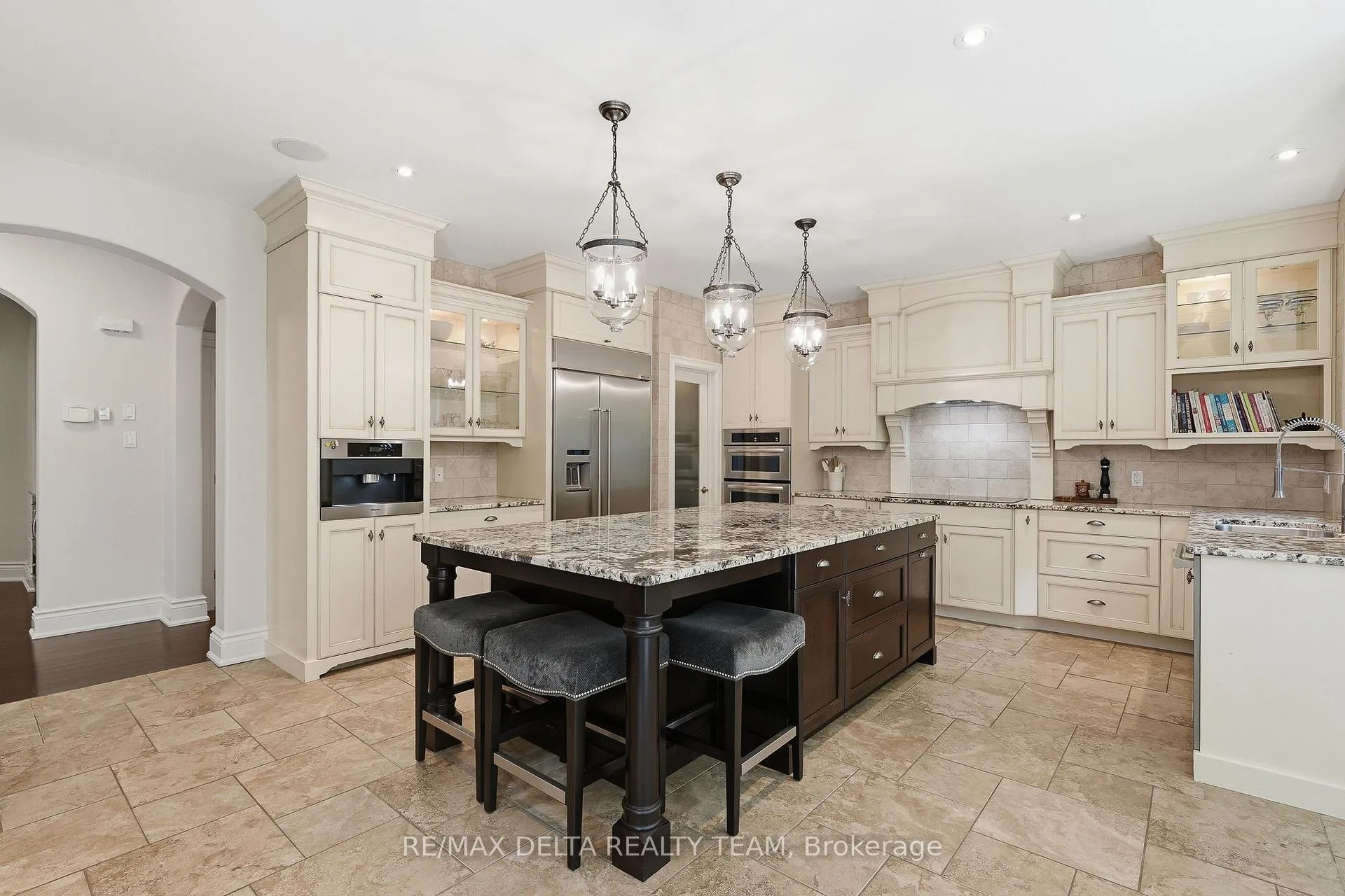 Photo 13 of 1353 Jules Leger Drive, Ottawa, Cumberland Estates — HOMEH