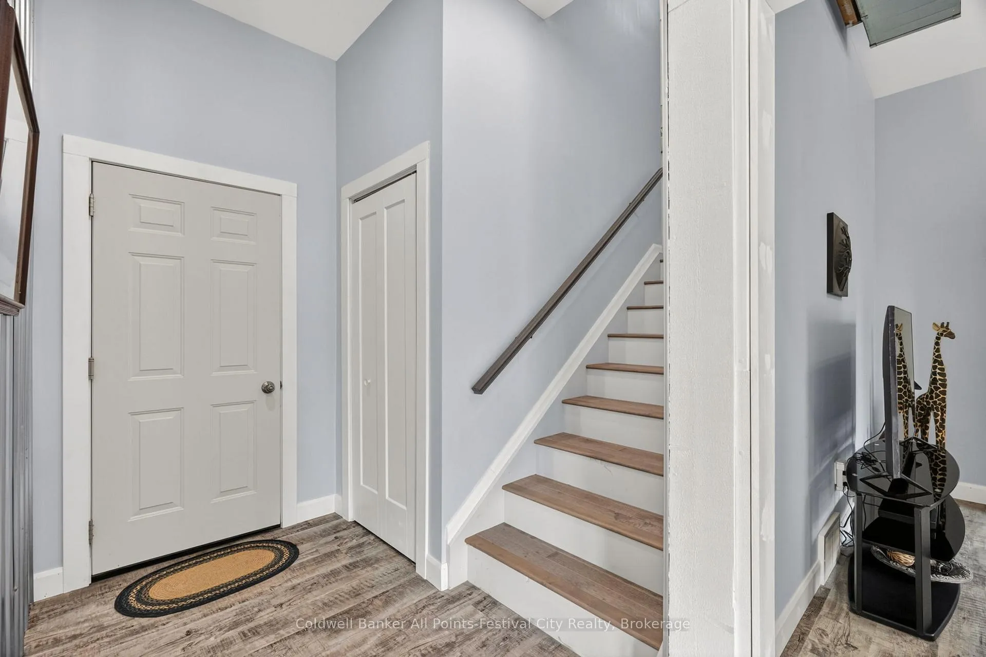 Photo 11 of 30 Bluewater Drive, Central Huron, Goderich — HOMEH