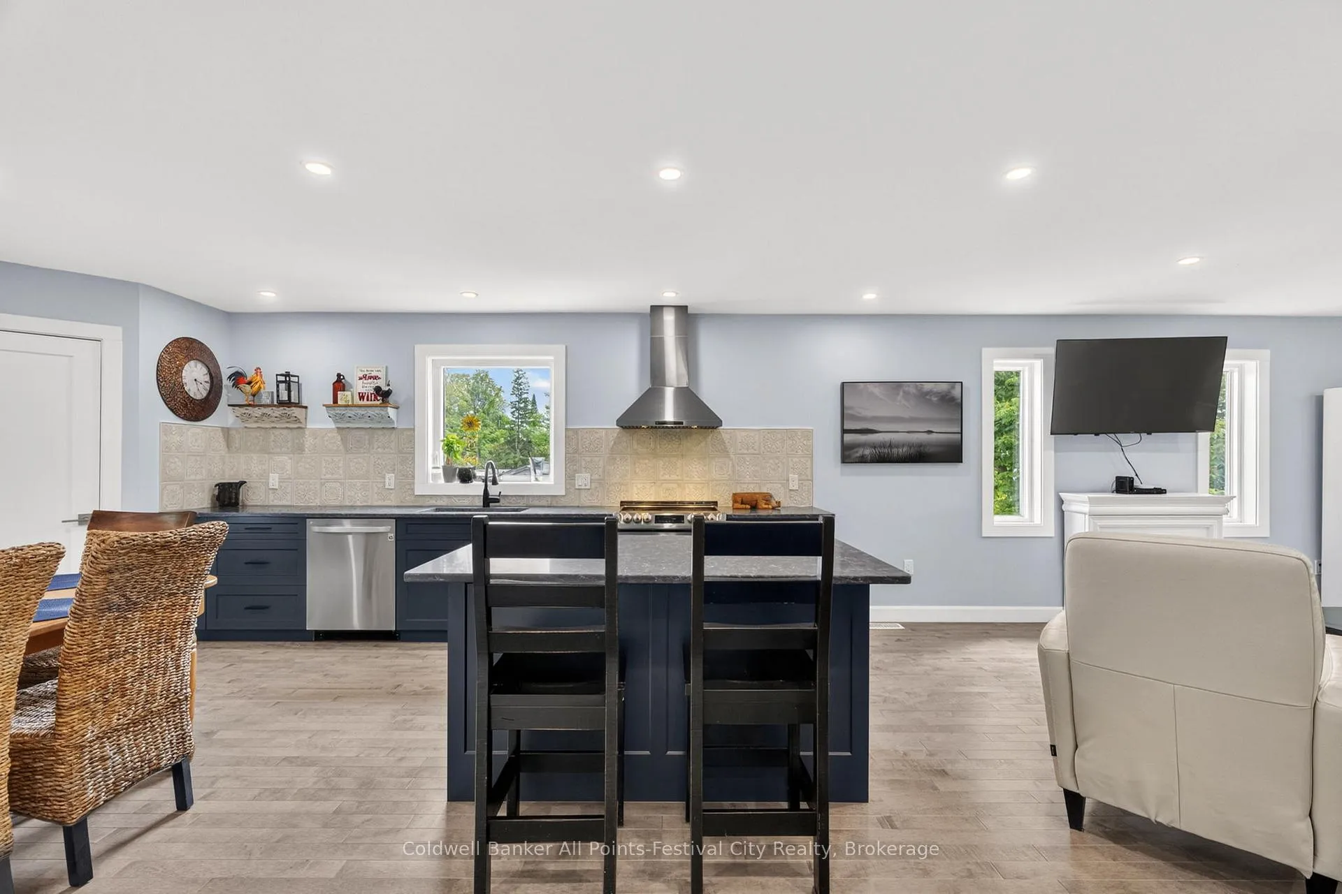 Photo 12 of 30 Bluewater Drive, Central Huron, Goderich — HOMEH