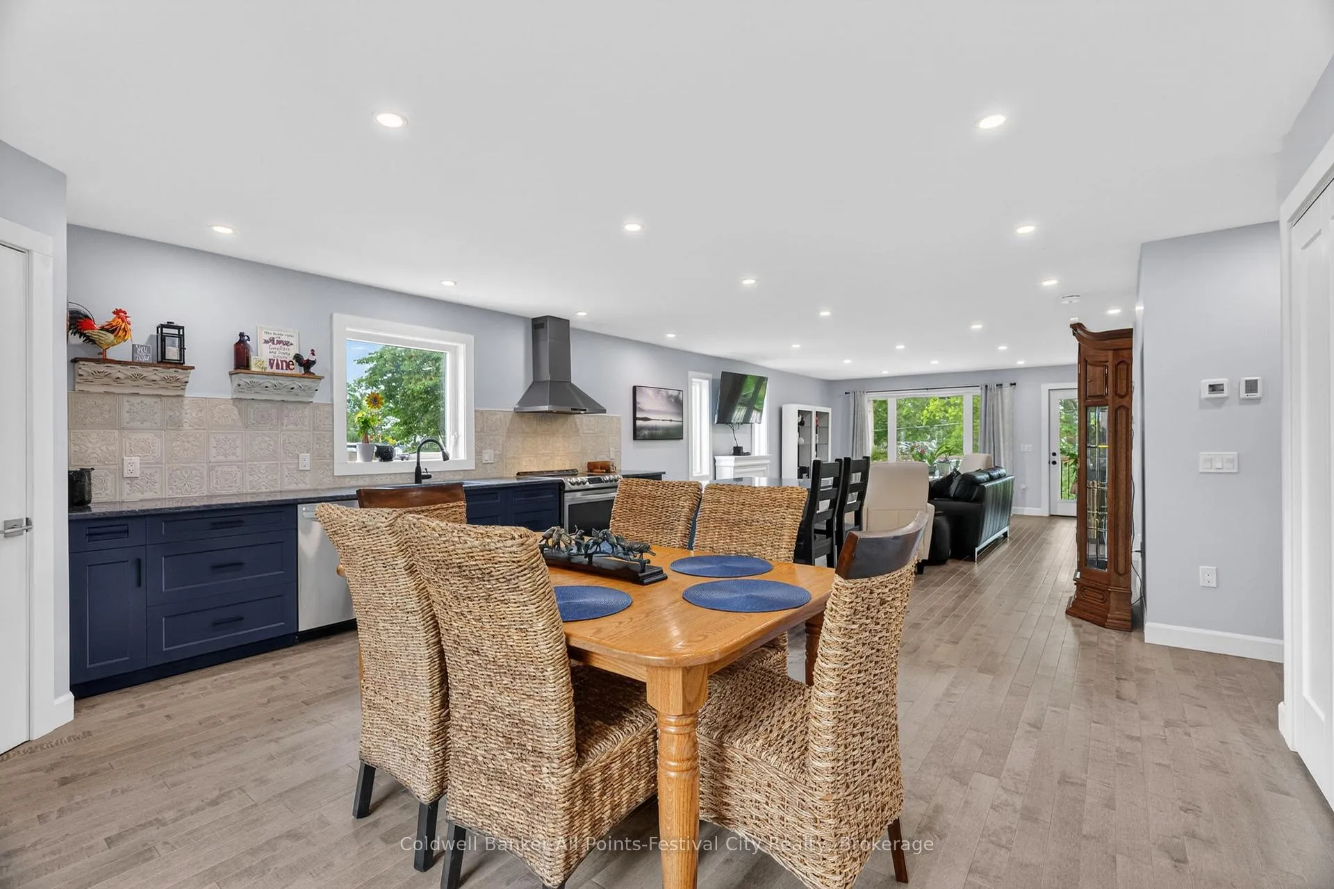 Photo 15 of 30 Bluewater Drive, Central Huron, Goderich — HOMEH
