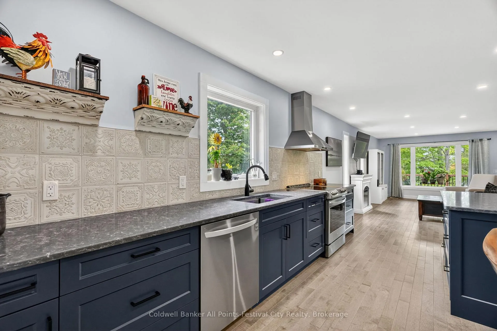 Photo 16 of 30 Bluewater Drive, Central Huron, Goderich — HOMEH