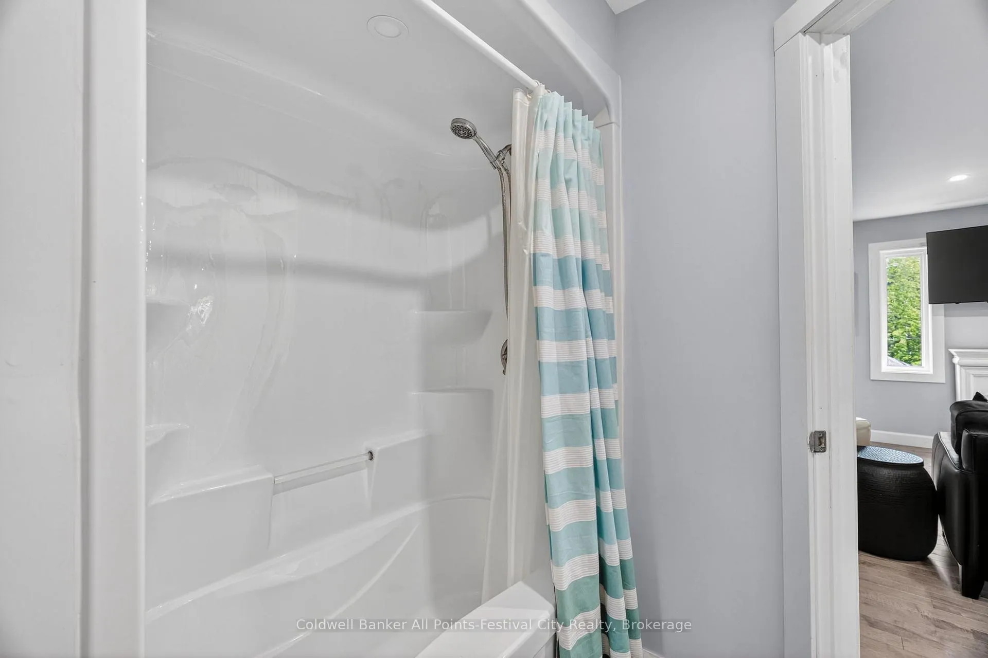 Photo 26 of 30 Bluewater Drive, Central Huron, Goderich — HOMEH