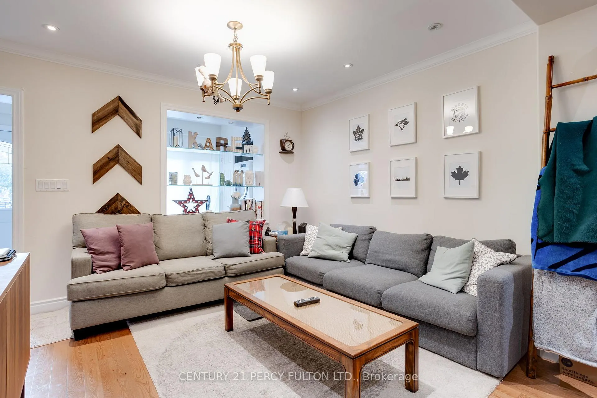 Photo 4 of Unit Main, 209 Coxwell Avenue, Toronto, Greenwood-Coxwell — HOMEH