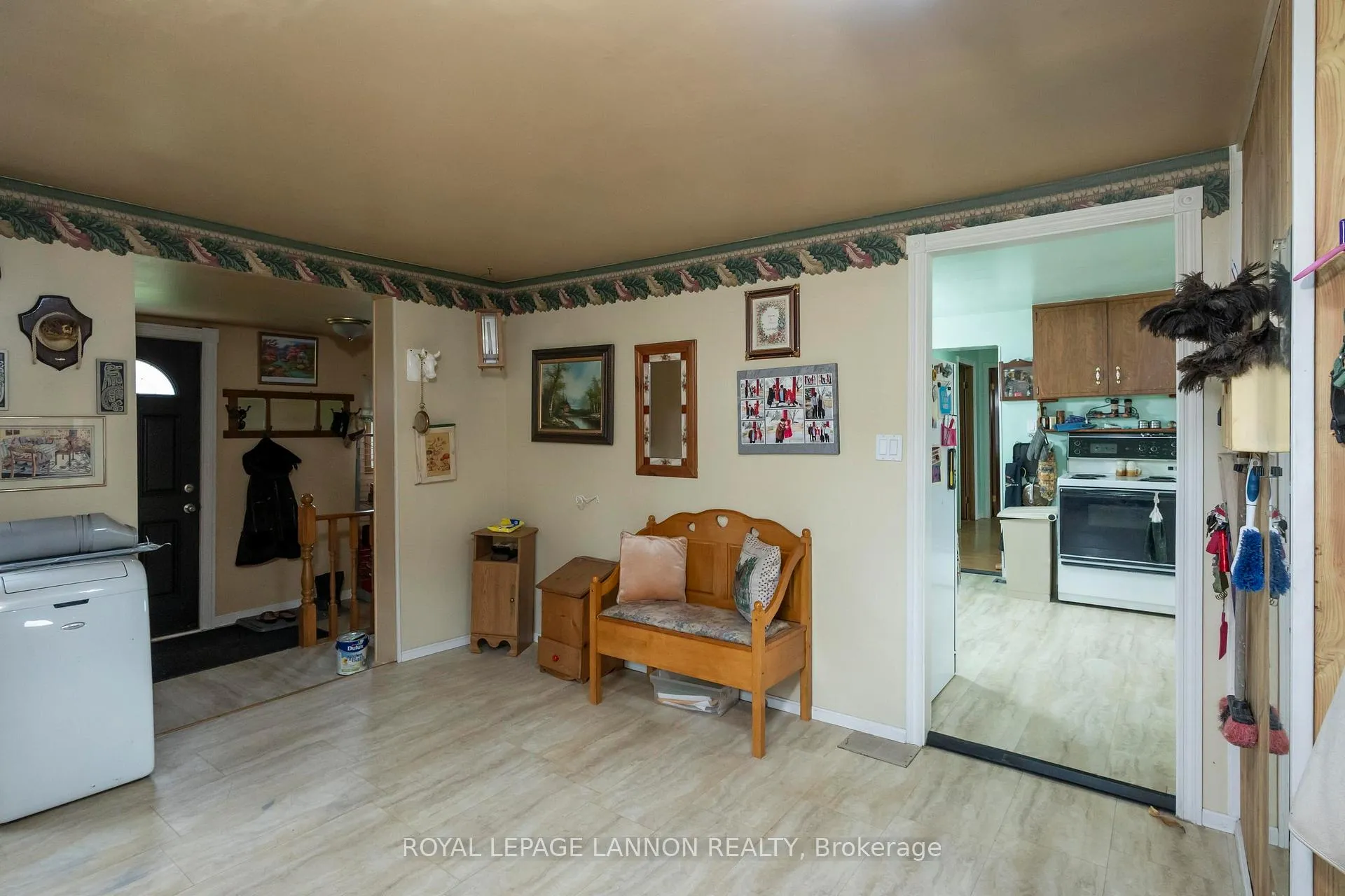 Photo 7 of 3080 Dawson Road, Thunder Bay, McIntyre North — HOMEH