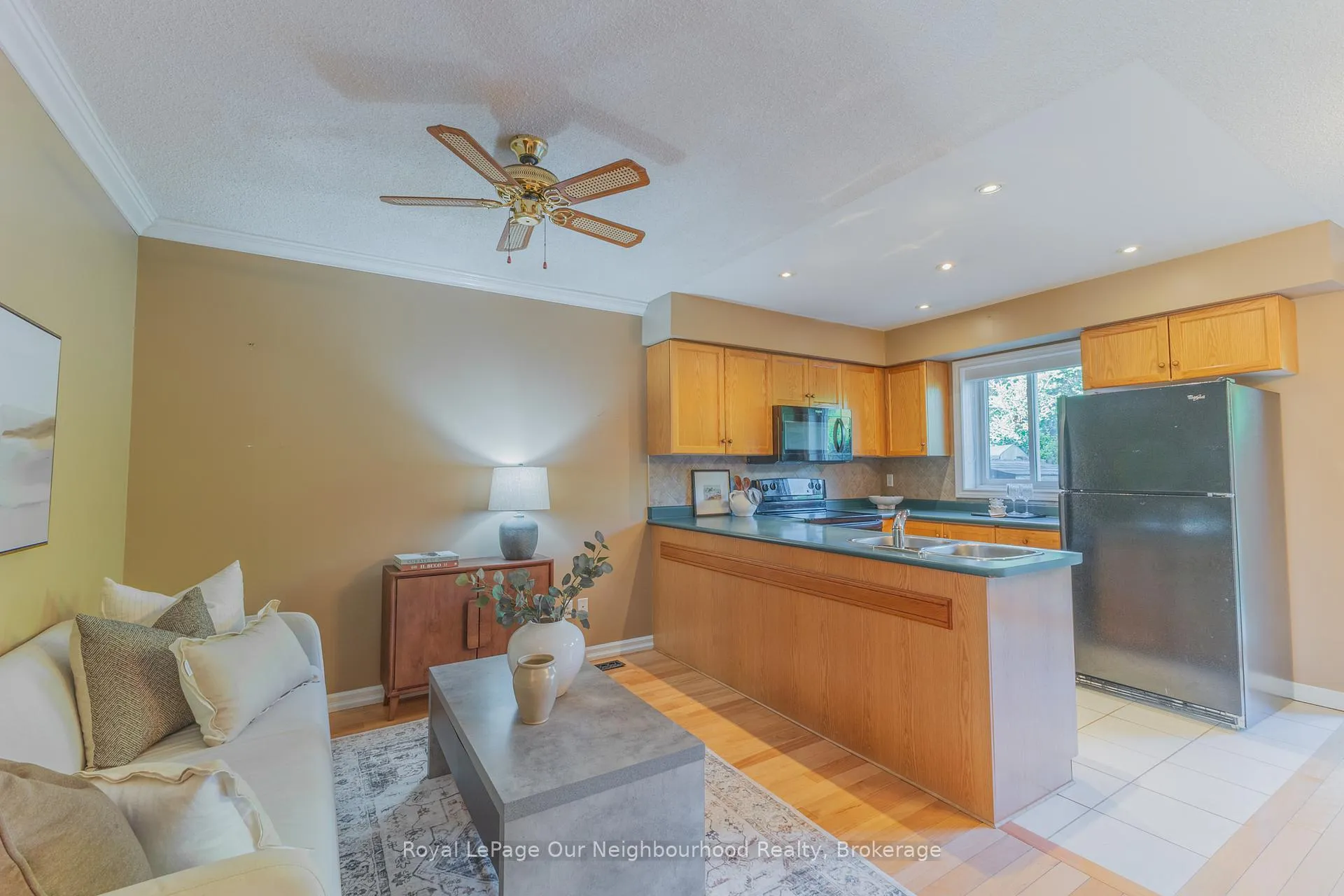 Photo 7 of Unit 23, 811 Wilson Road N, Oshawa, Pinecrest — HOMEH