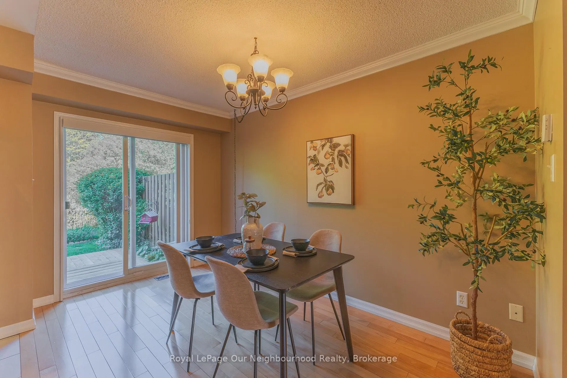 Photo 11 of Unit 23, 811 Wilson Road N, Oshawa, Pinecrest — HOMEH