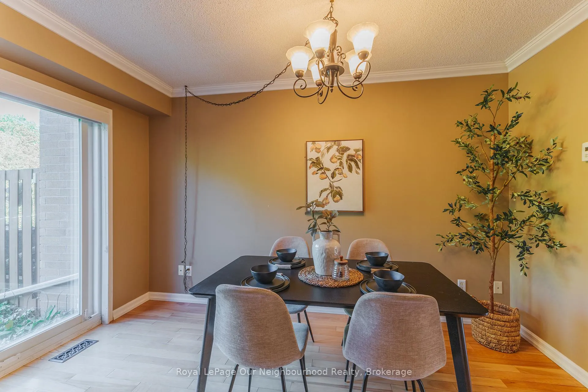 Photo 12 of Unit 23, 811 Wilson Road N, Oshawa, Pinecrest — HOMEH
