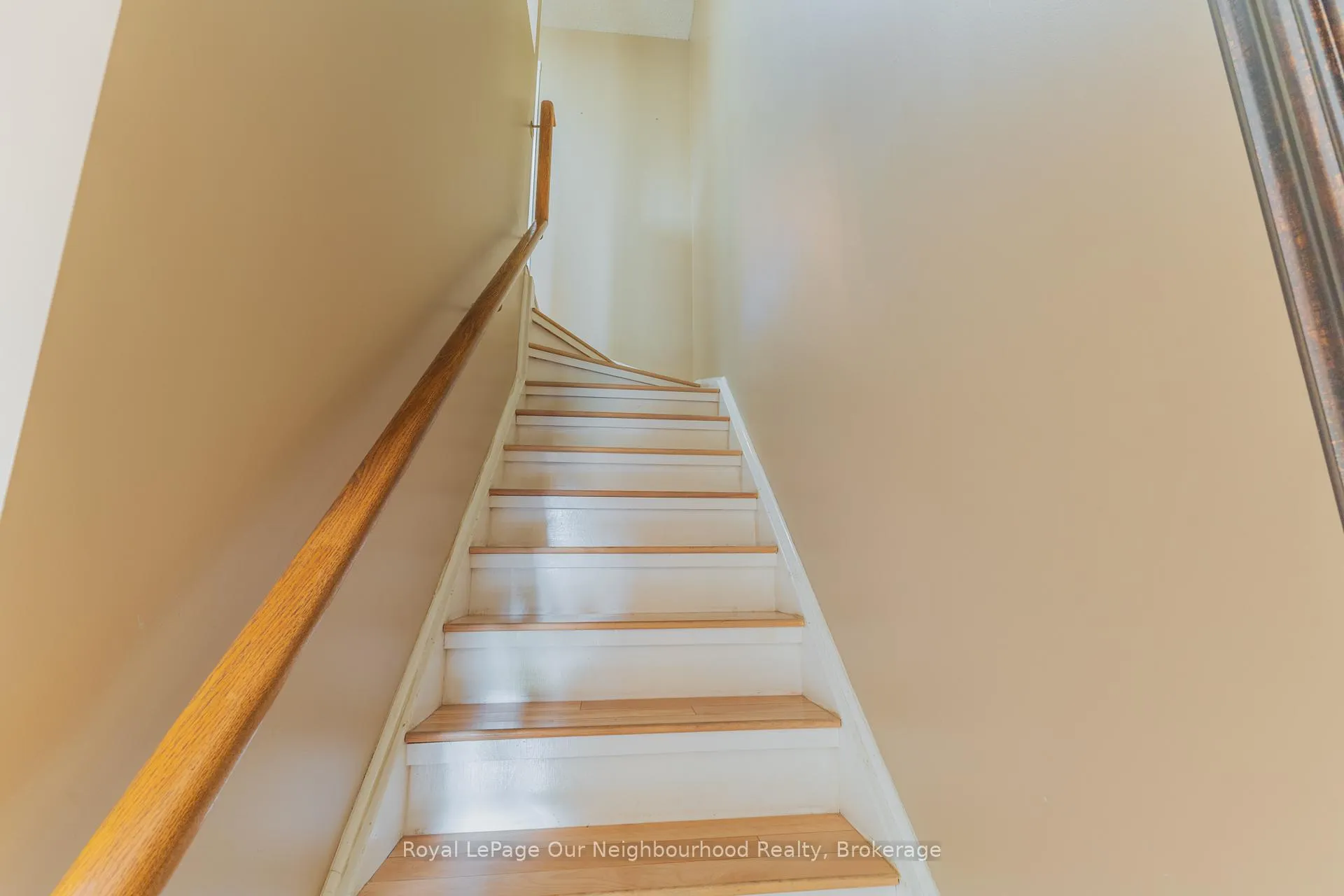 Photo 14 of Unit 23, 811 Wilson Road N, Oshawa, Pinecrest — HOMEH
