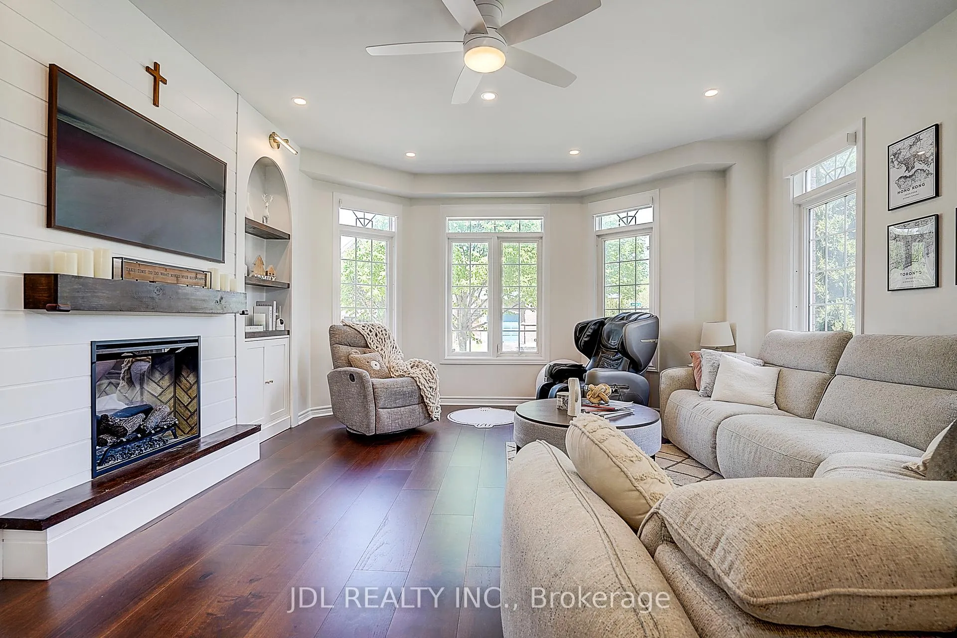 Photo 3 of 1 Miramar Drive, Markham, Greensborough — HOMEH