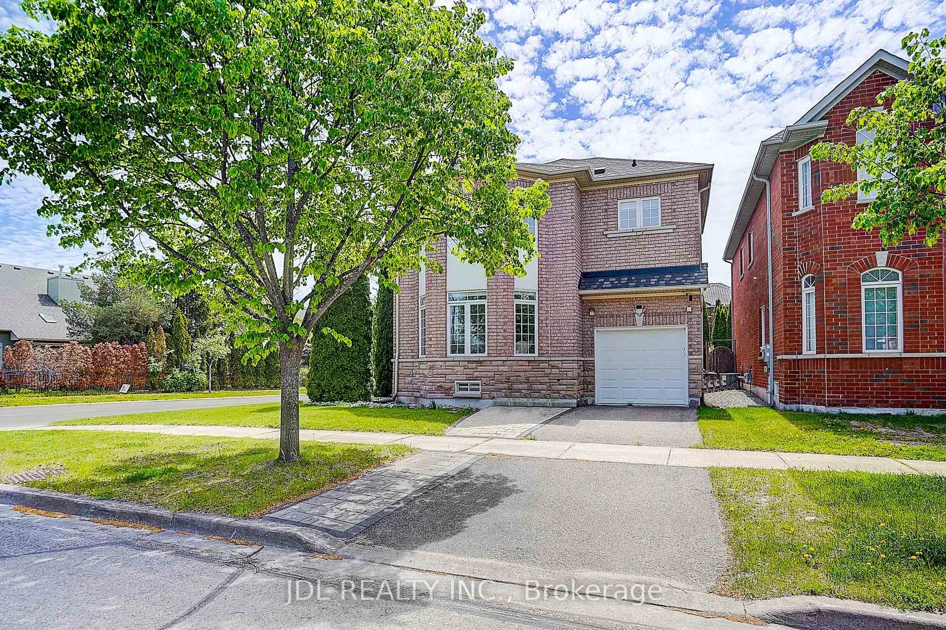 Photo 18 of 1 Miramar Drive, Markham, Greensborough — HOMEH