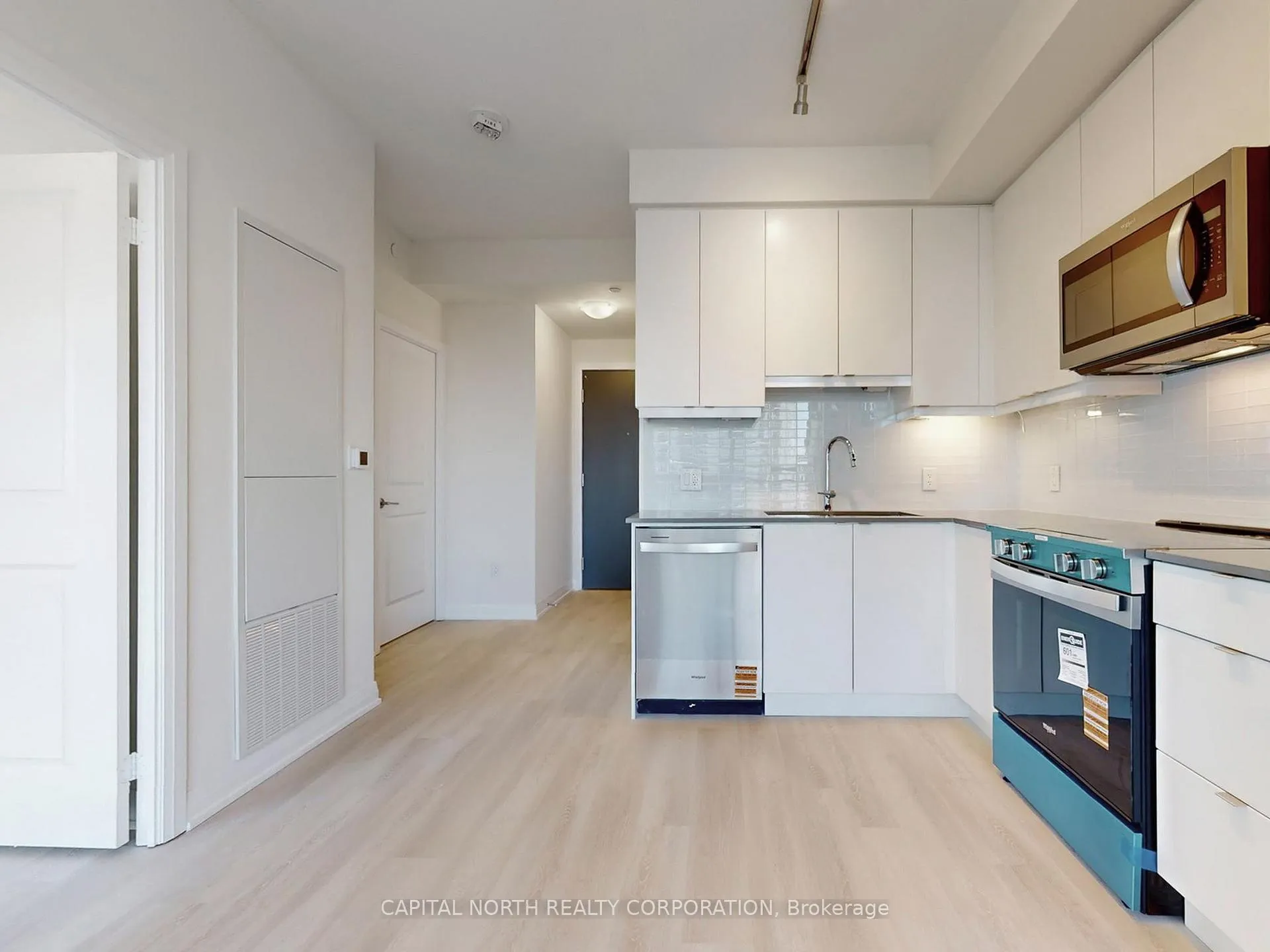 Photo 8 of Unit 1410, 3260 Sheppard Avenue E, Scarborough, Tam O'Shanter-Sullivan — HOMEH