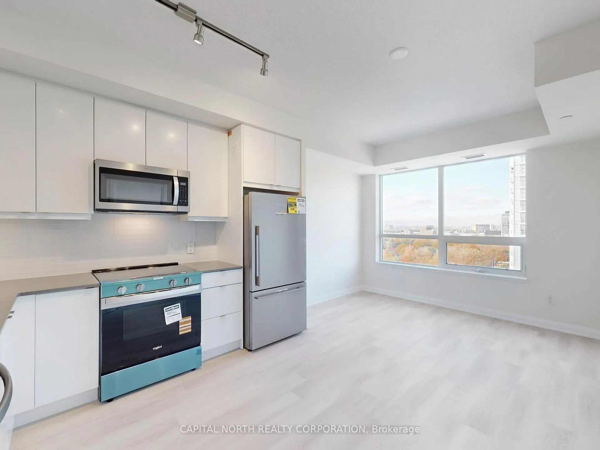 Photo 9 of Unit 1410, 3260 Sheppard Avenue E, Scarborough, Tam O'Shanter-Sullivan — HOMEH