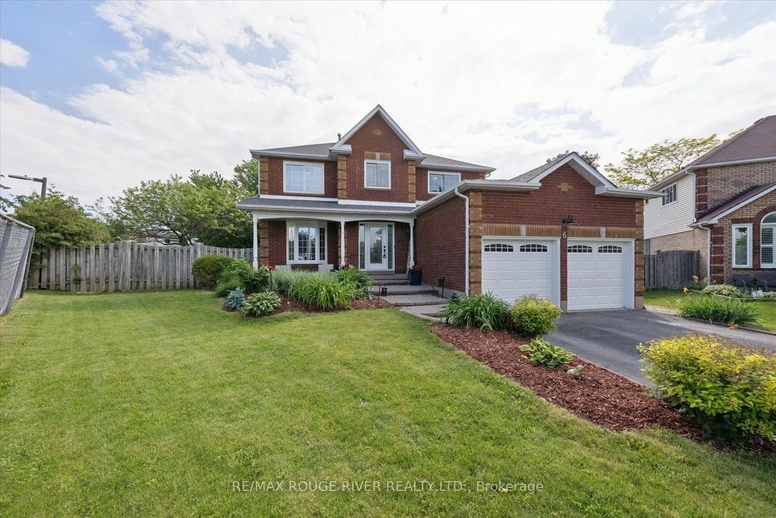 Photo 2 of 6 Snowden Court, Clarington, Newcastle — HOMEH
