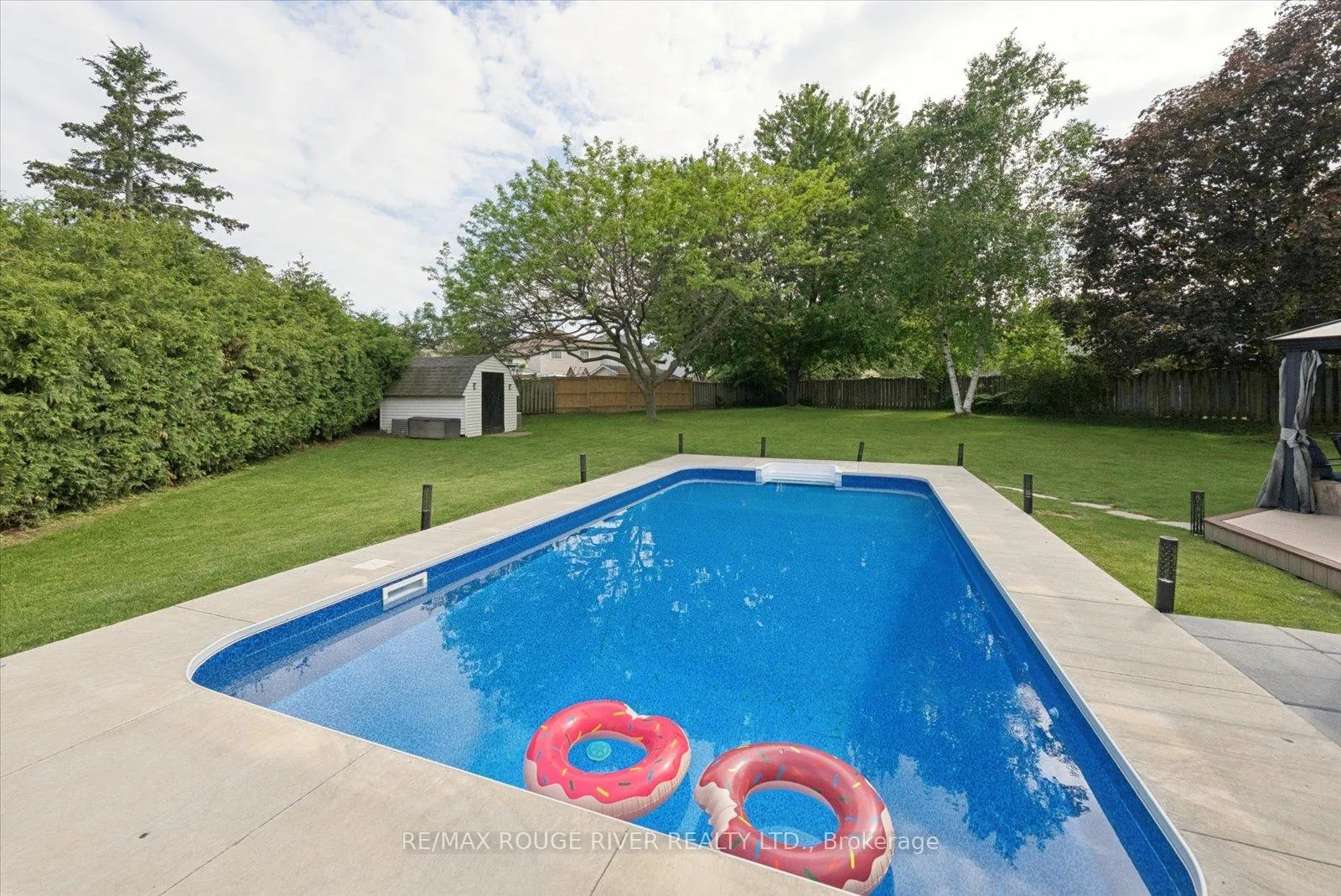 Photo 38 of 6 Snowden Court, Clarington, Newcastle — HOMEH