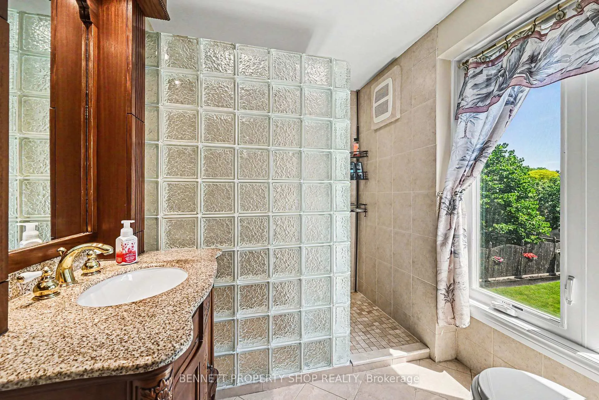 Photo 18 of 78 Meadowbank Drive, Ottawa, Briargreen — HOMEH