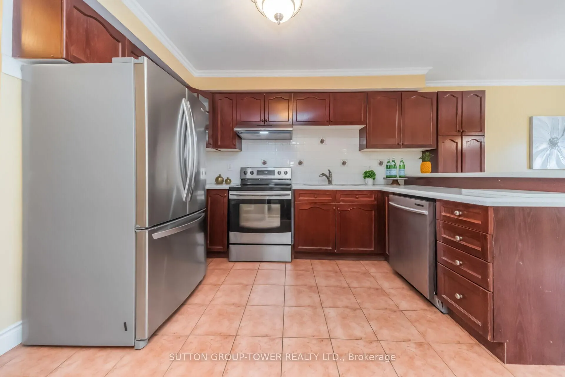 Photo 11 of 3 Arthurs Crescent, Brampton, Fletcher's West — HOMEH