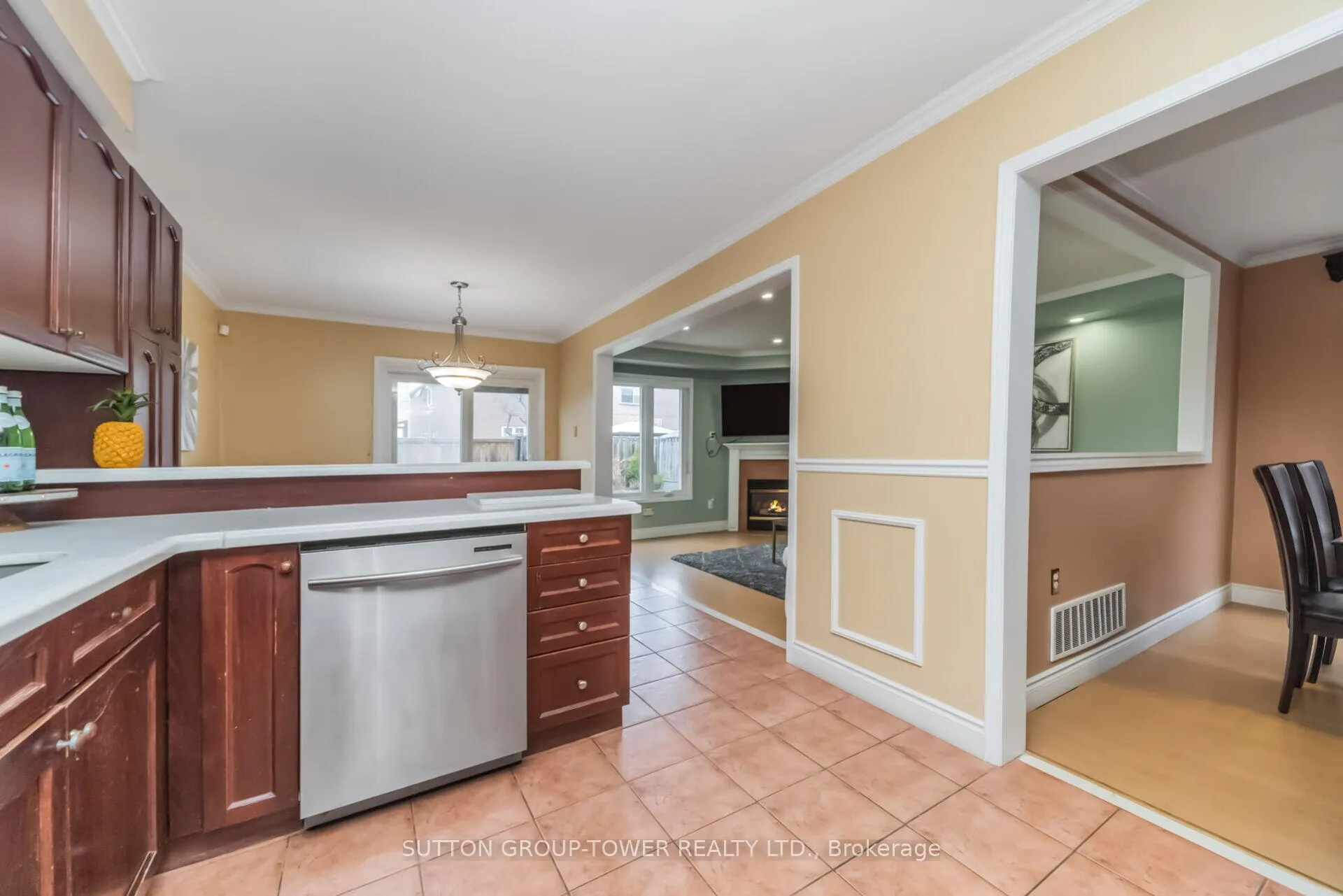 Photo 15 of 3 Arthurs Crescent, Brampton, Fletcher's West — HOMEH
