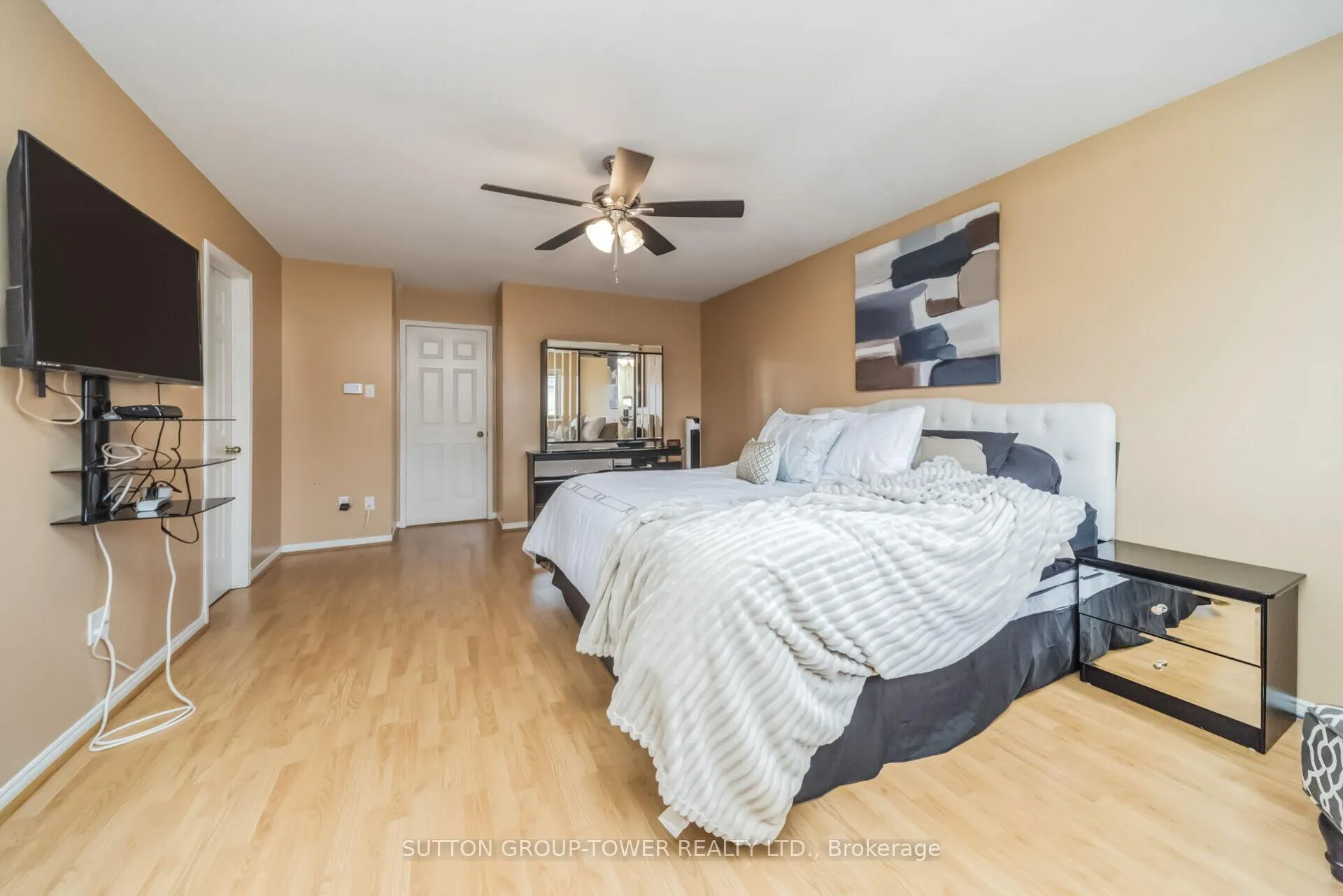 Photo 28 of 3 Arthurs Crescent, Brampton, Fletcher's West — HOMEH