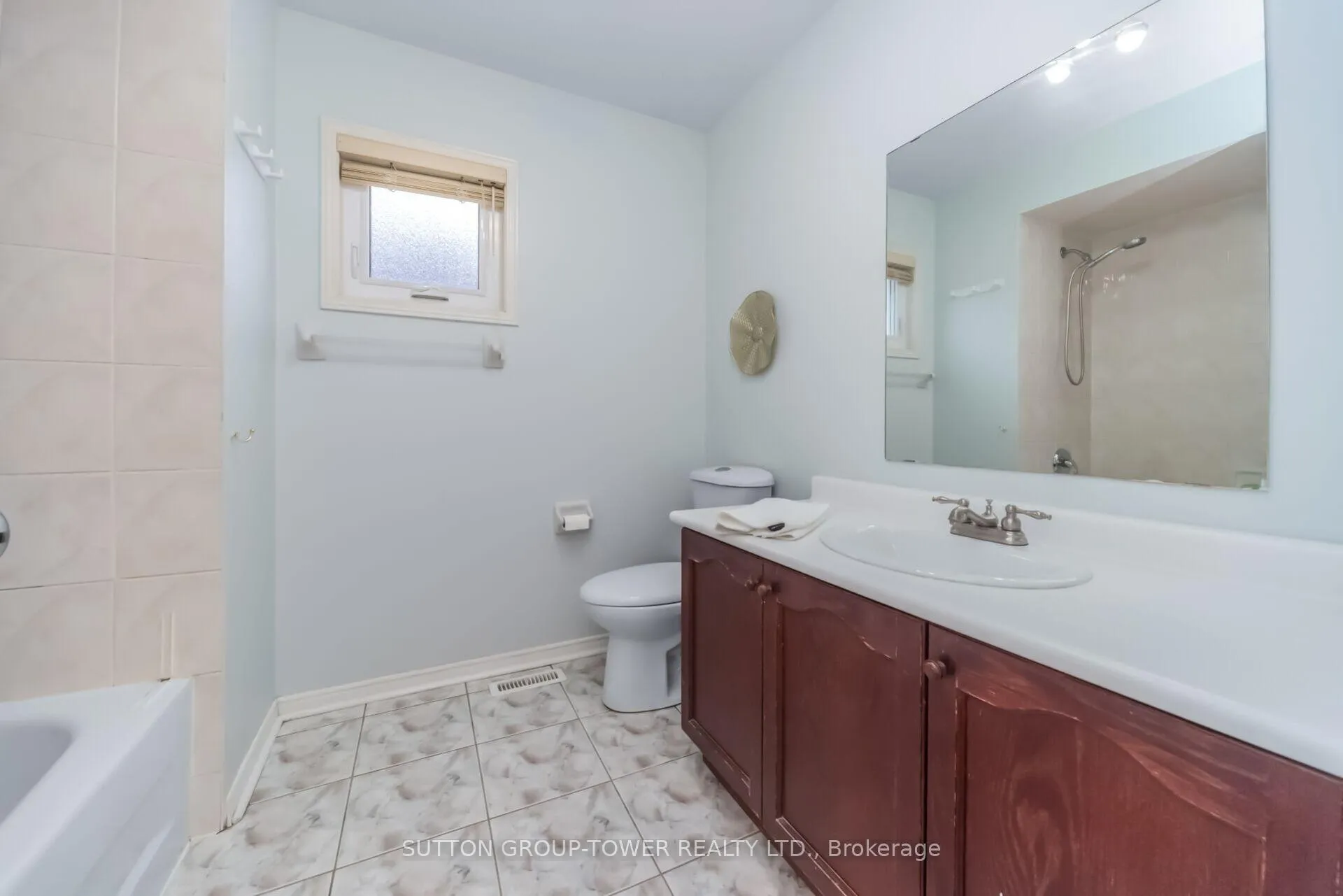 Photo 34 of 3 Arthurs Crescent, Brampton, Fletcher's West — HOMEH