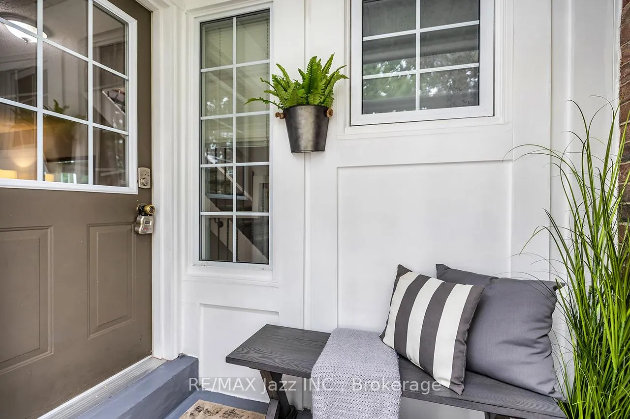 Photo 6 of 2 Barrow Court, Whitby, Lynde Creek — HOMEH
