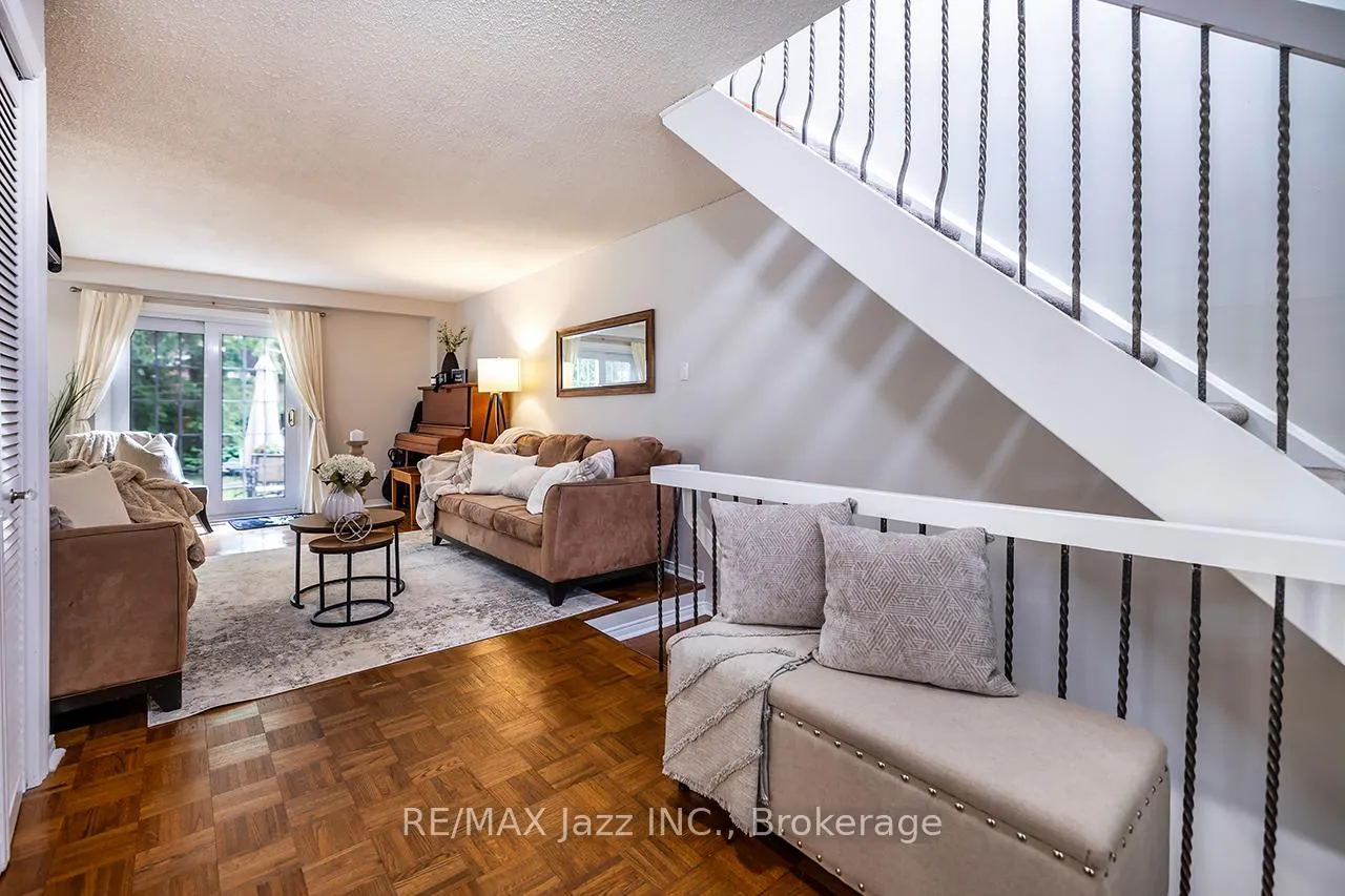 Photo 7 of 2 Barrow Court, Whitby, Lynde Creek — HOMEH