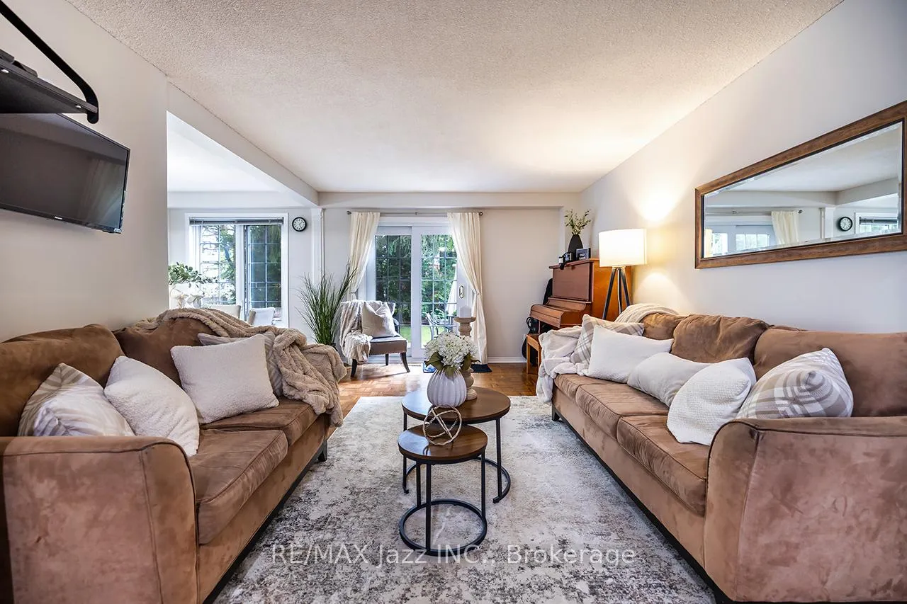 Photo 8 of 2 Barrow Court, Whitby, Lynde Creek — HOMEH