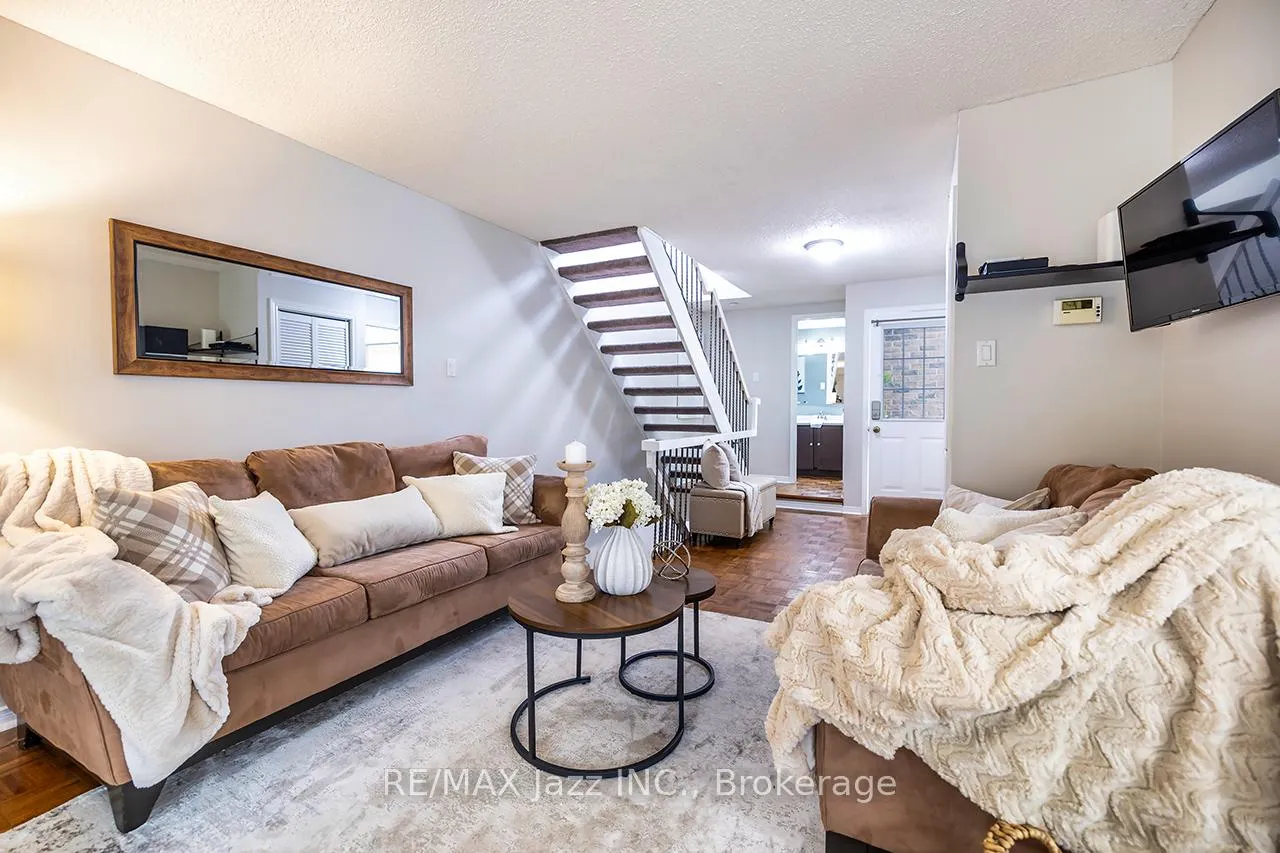 Photo 9 of 2 Barrow Court, Whitby, Lynde Creek — HOMEH