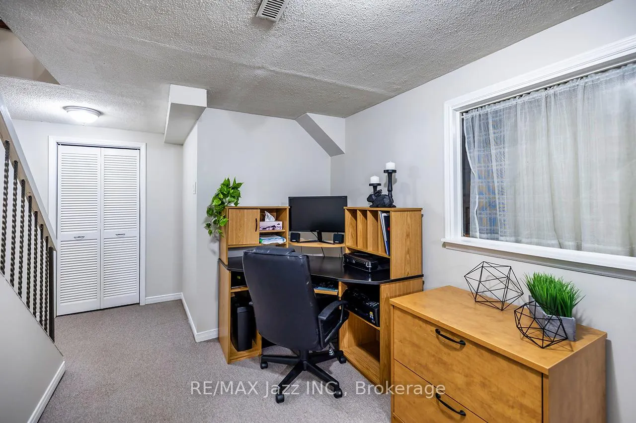Photo 29 of 2 Barrow Court, Whitby, Lynde Creek — HOMEH