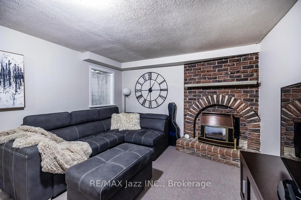 Photo 31 of 2 Barrow Court, Whitby, Lynde Creek — HOMEH