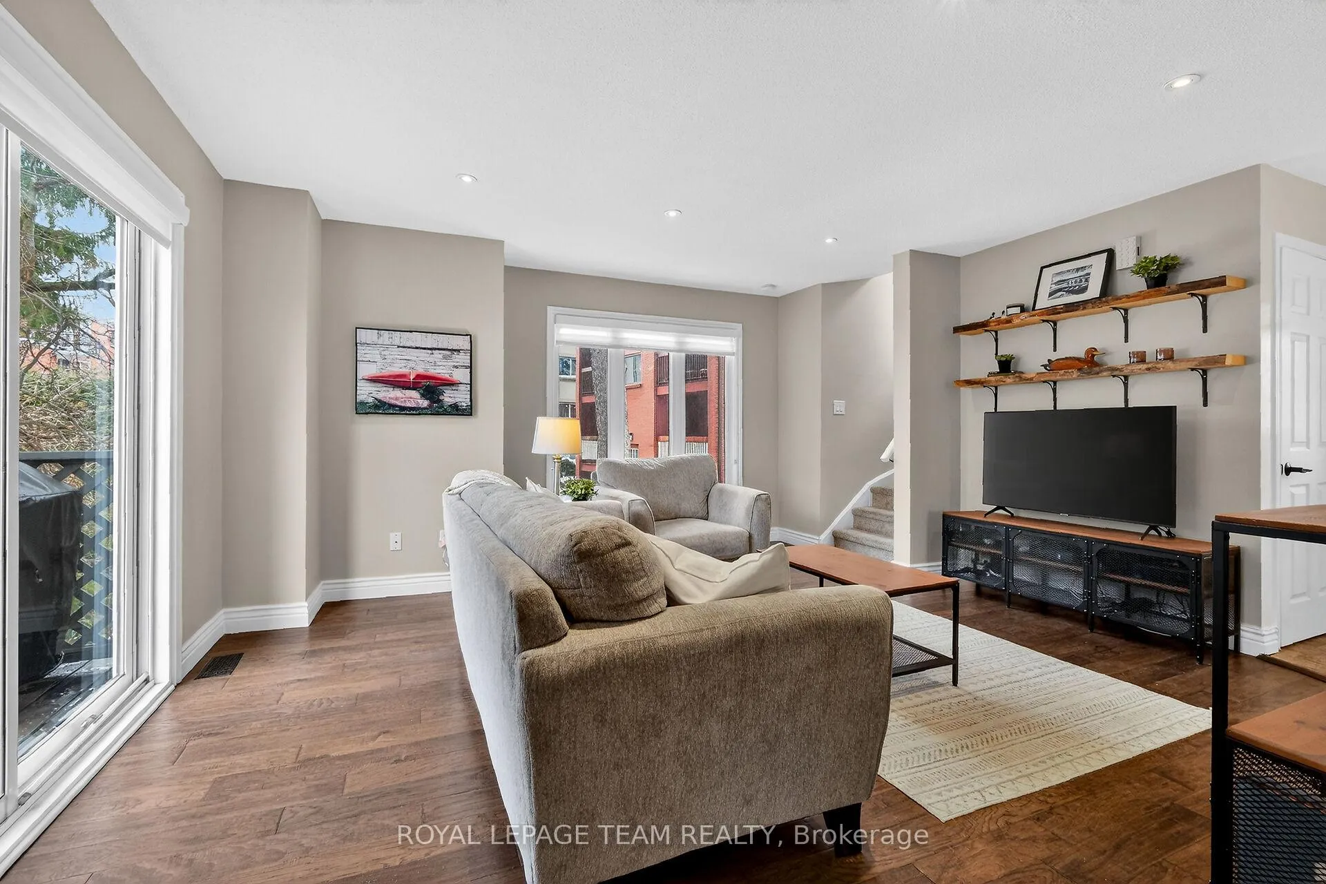 Photo 10 of Unit 13, 817 High Street, Ottawa, Britannia Heights — HOMEH