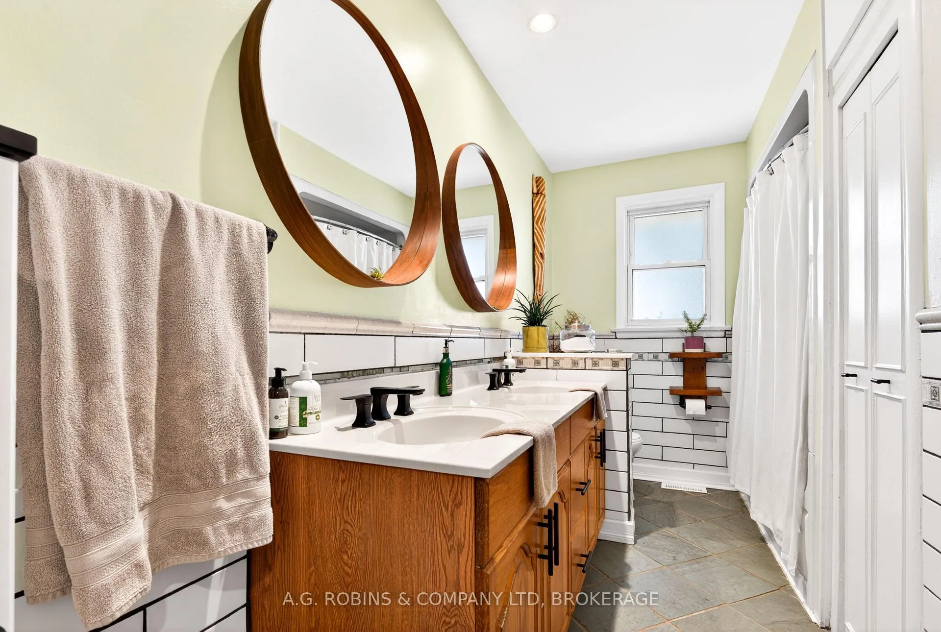 Photo 11 of 3119 #3 Highway E, Port Colborne, Sherkston — HOMEH