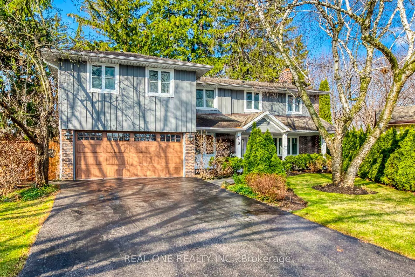 Photo 2 of 179 Shanley Terrace, Oakville, West — HOMEH