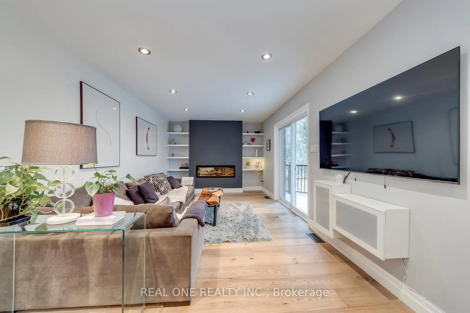 Photo 8 of 179 Shanley Terrace, Oakville, West — HOMEH