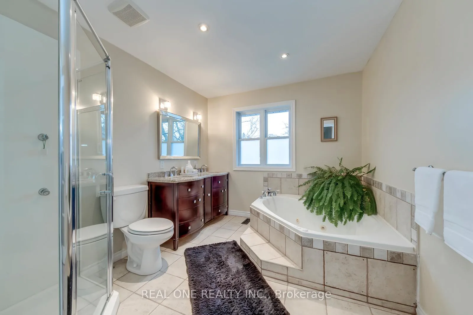 Photo 24 of 179 Shanley Terrace, Oakville, West — HOMEH