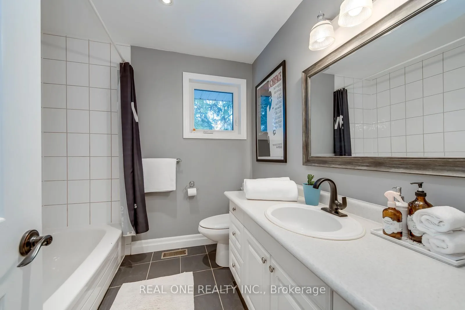 Photo 28 of 179 Shanley Terrace, Oakville, West — HOMEH
