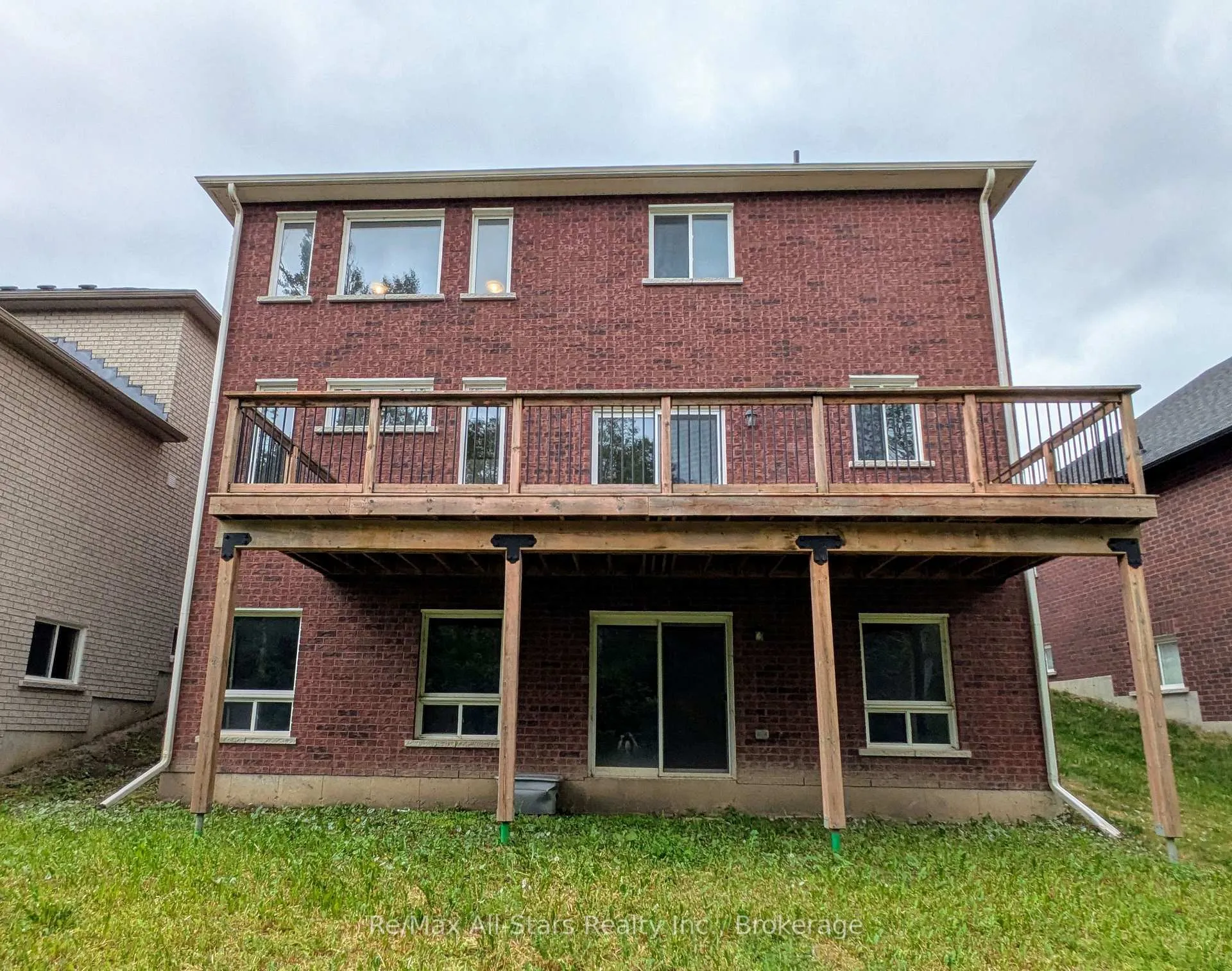 Photo 2 of 76 Alcorn Drive, Kawartha Lakes, Lindsay — HOMEH
