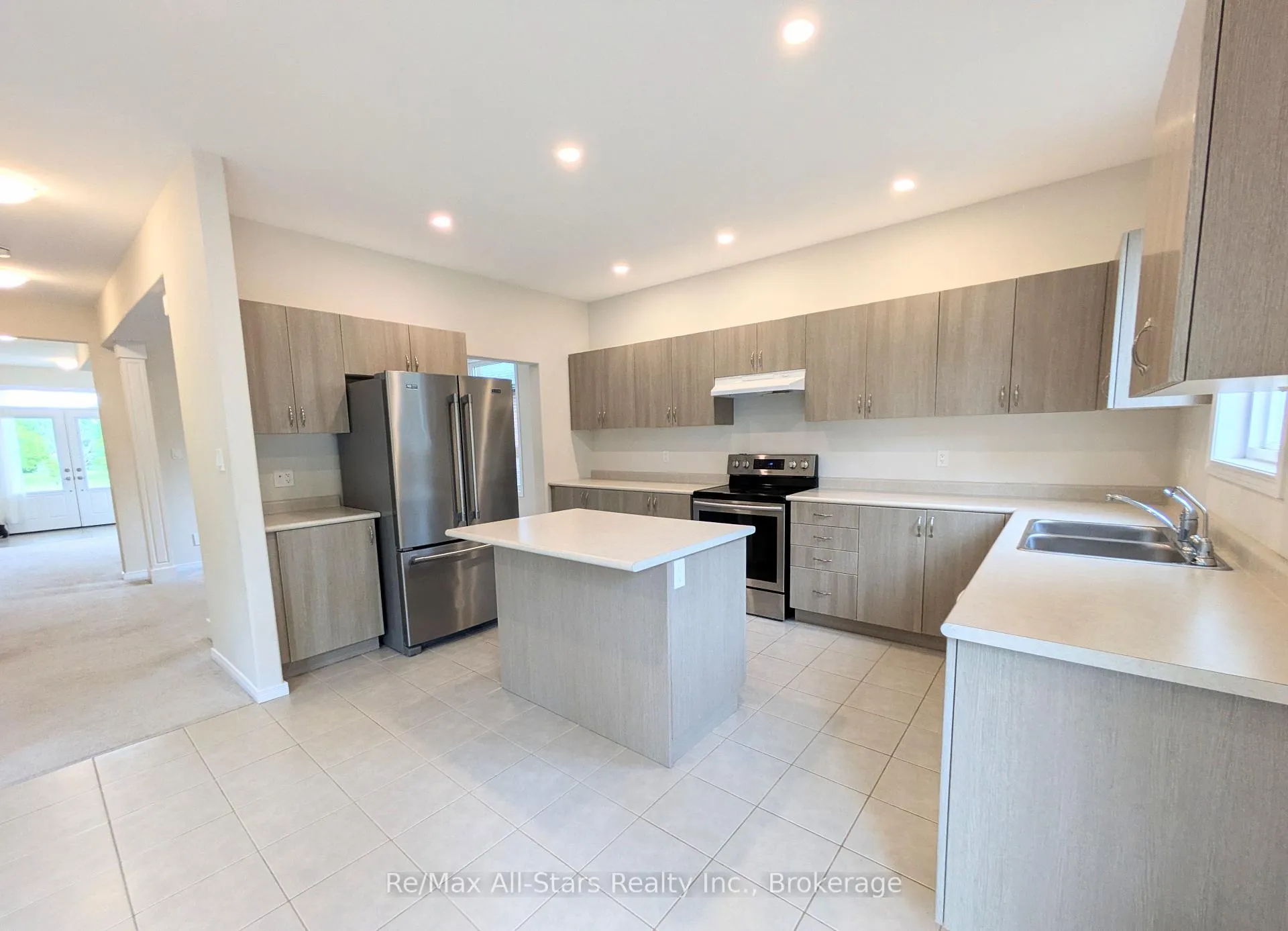 Photo 6 of 76 Alcorn Drive, Kawartha Lakes, Lindsay — HOMEH