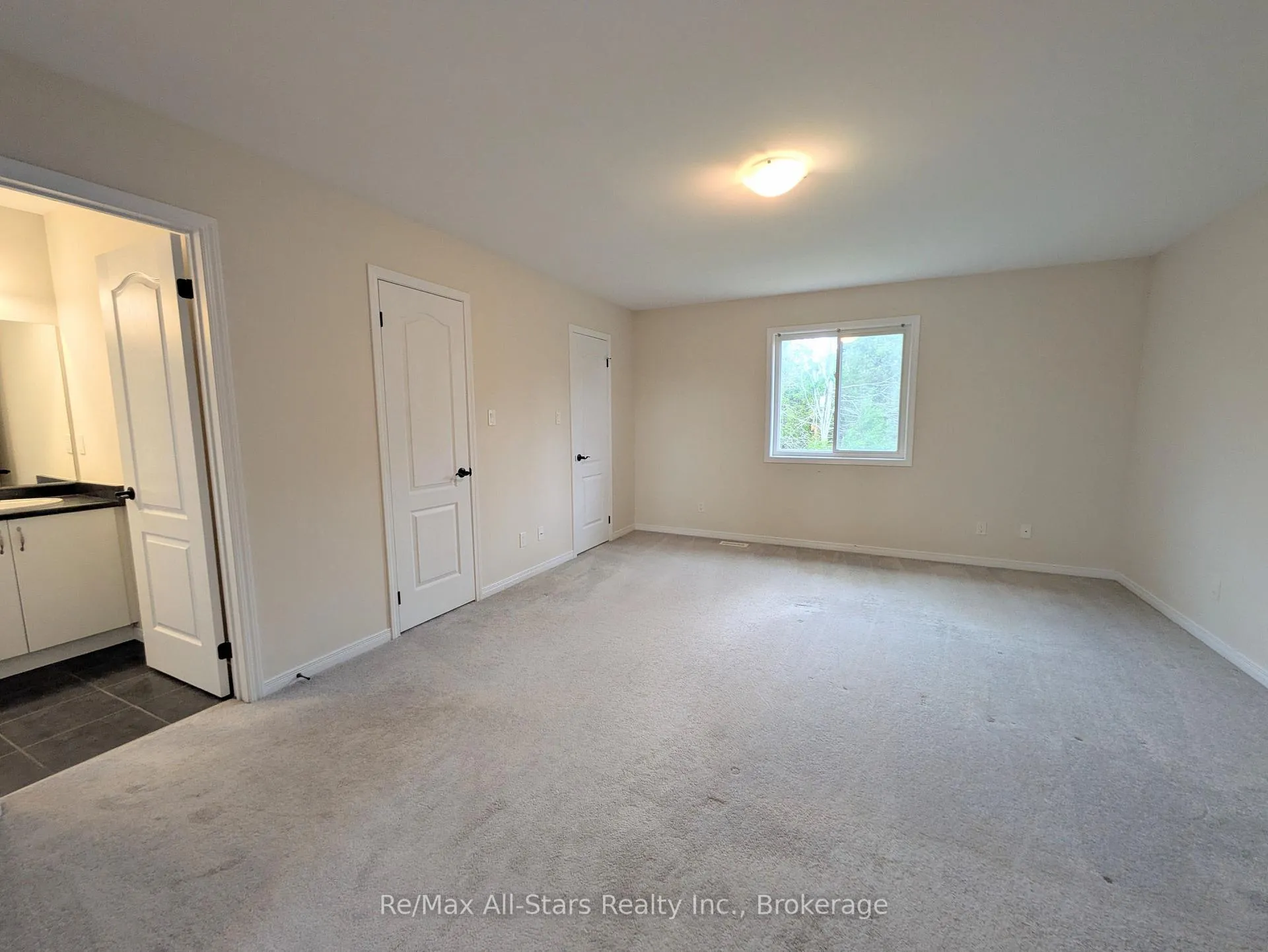 Photo 14 of 76 Alcorn Drive, Kawartha Lakes, Lindsay — HOMEH