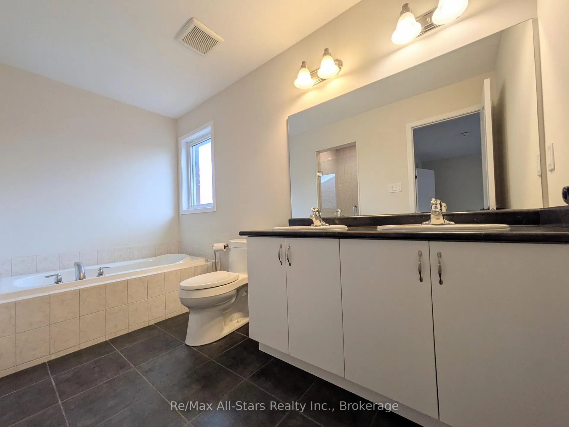 Photo 16 of 76 Alcorn Drive, Kawartha Lakes, Lindsay — HOMEH