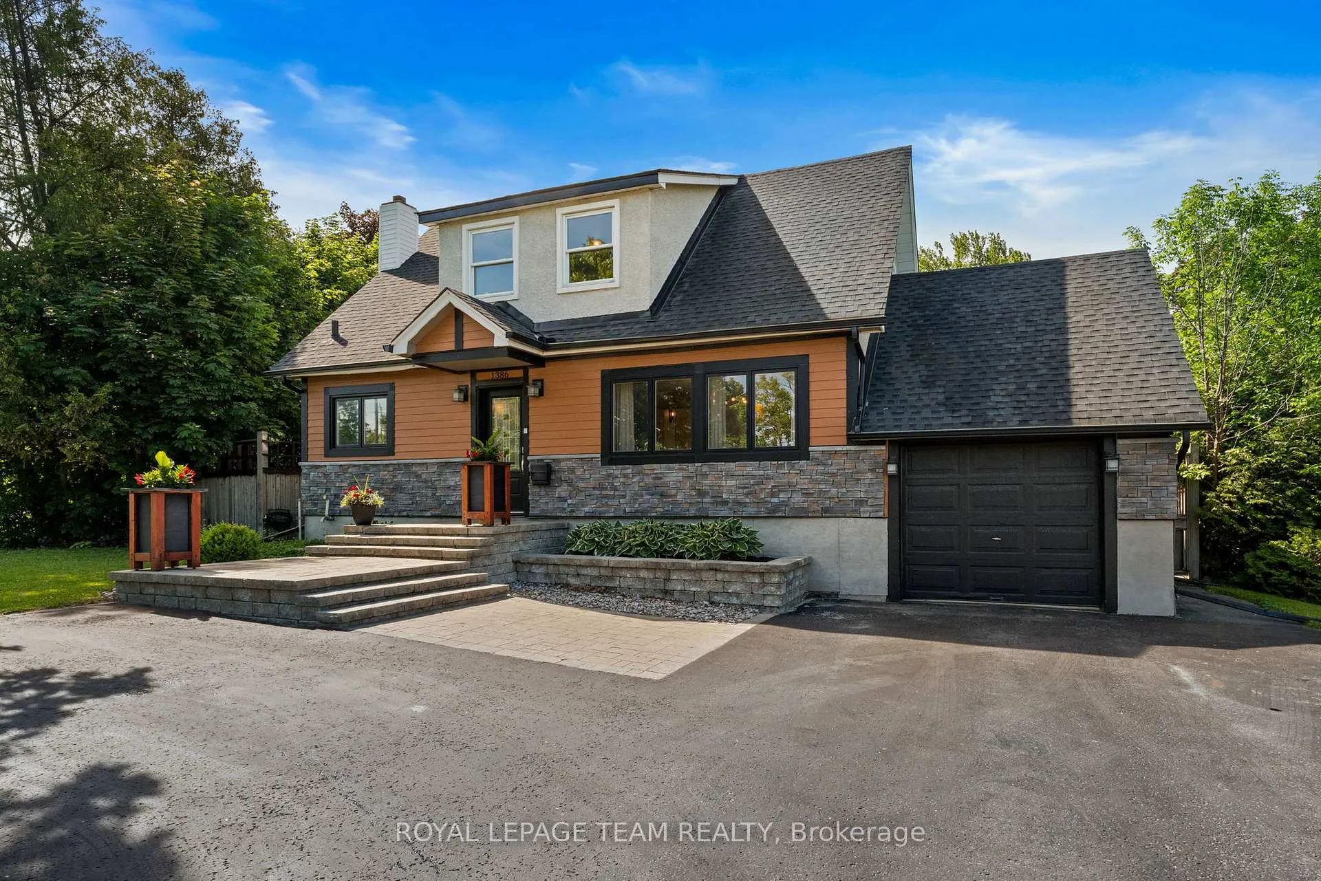 Photo 2 of 1386 Randall Avenue, Ottawa, Alta Vista — HOMEH