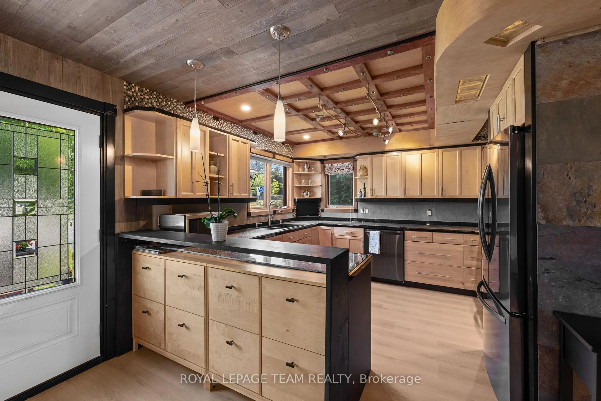 Photo 5 of 1386 Randall Avenue, Ottawa, Alta Vista — HOMEH