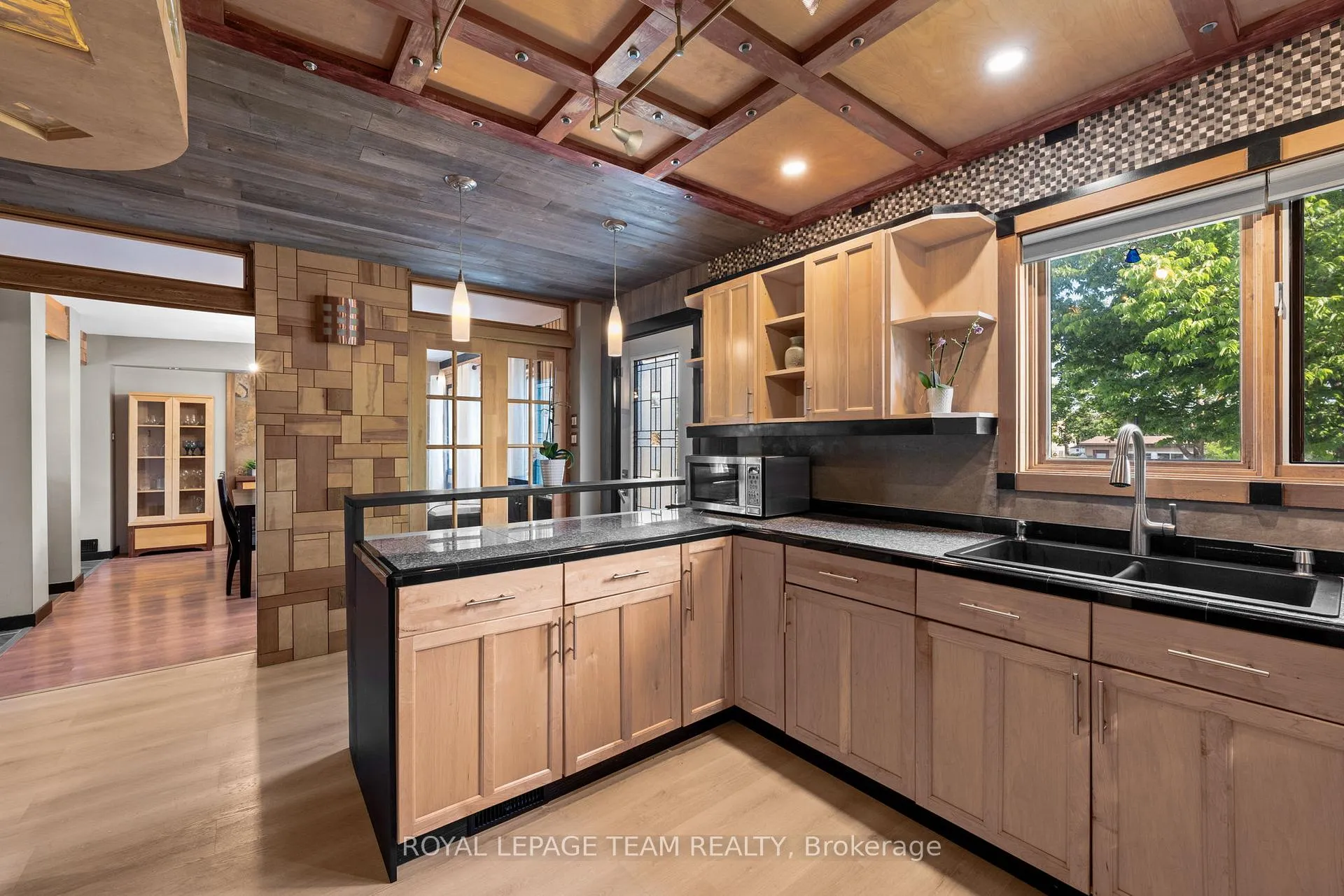 Photo 7 of 1386 Randall Avenue, Ottawa, Alta Vista — HOMEH